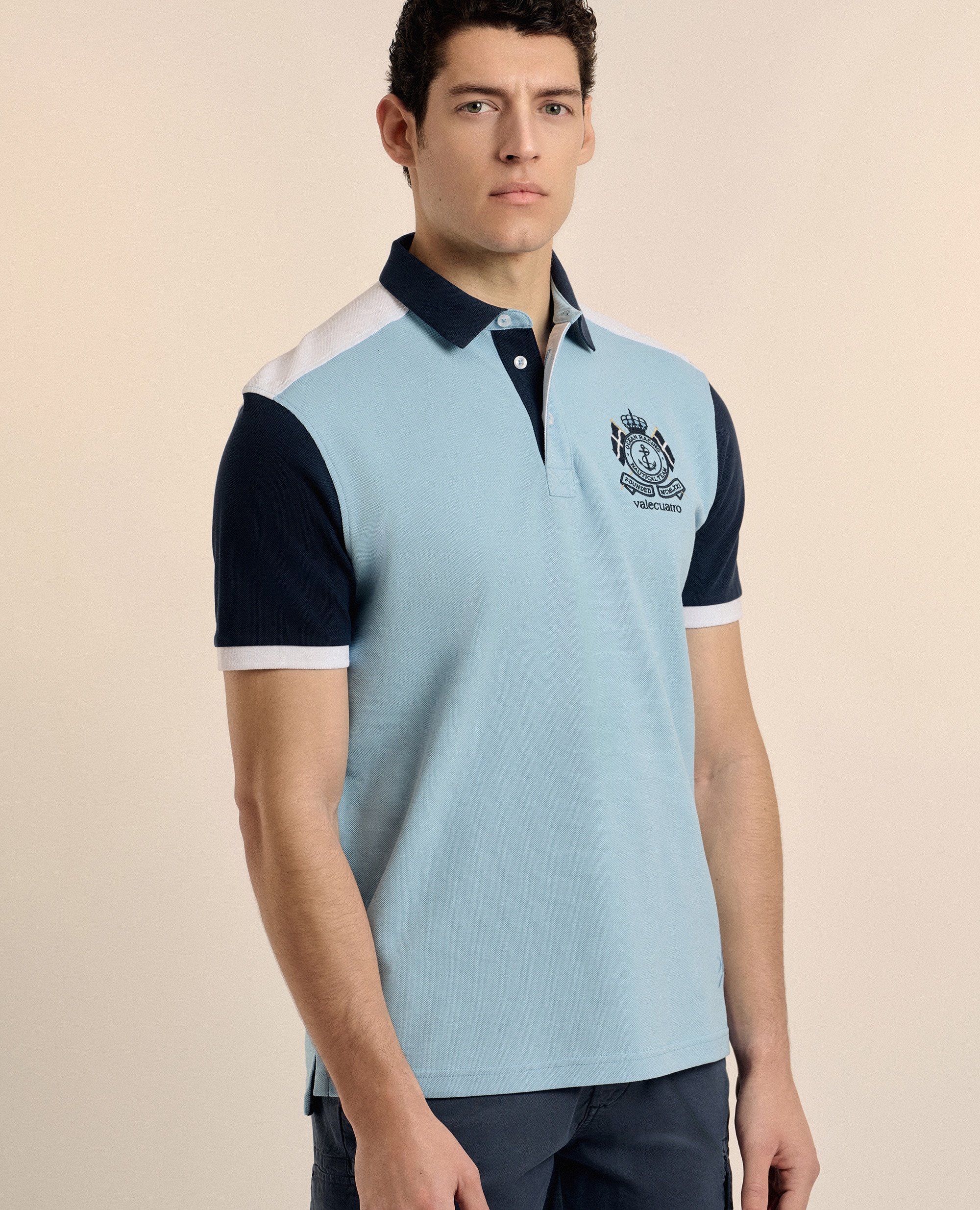 Imagen 0 de Polo de piqué de hombre manga corta liso Azul claro