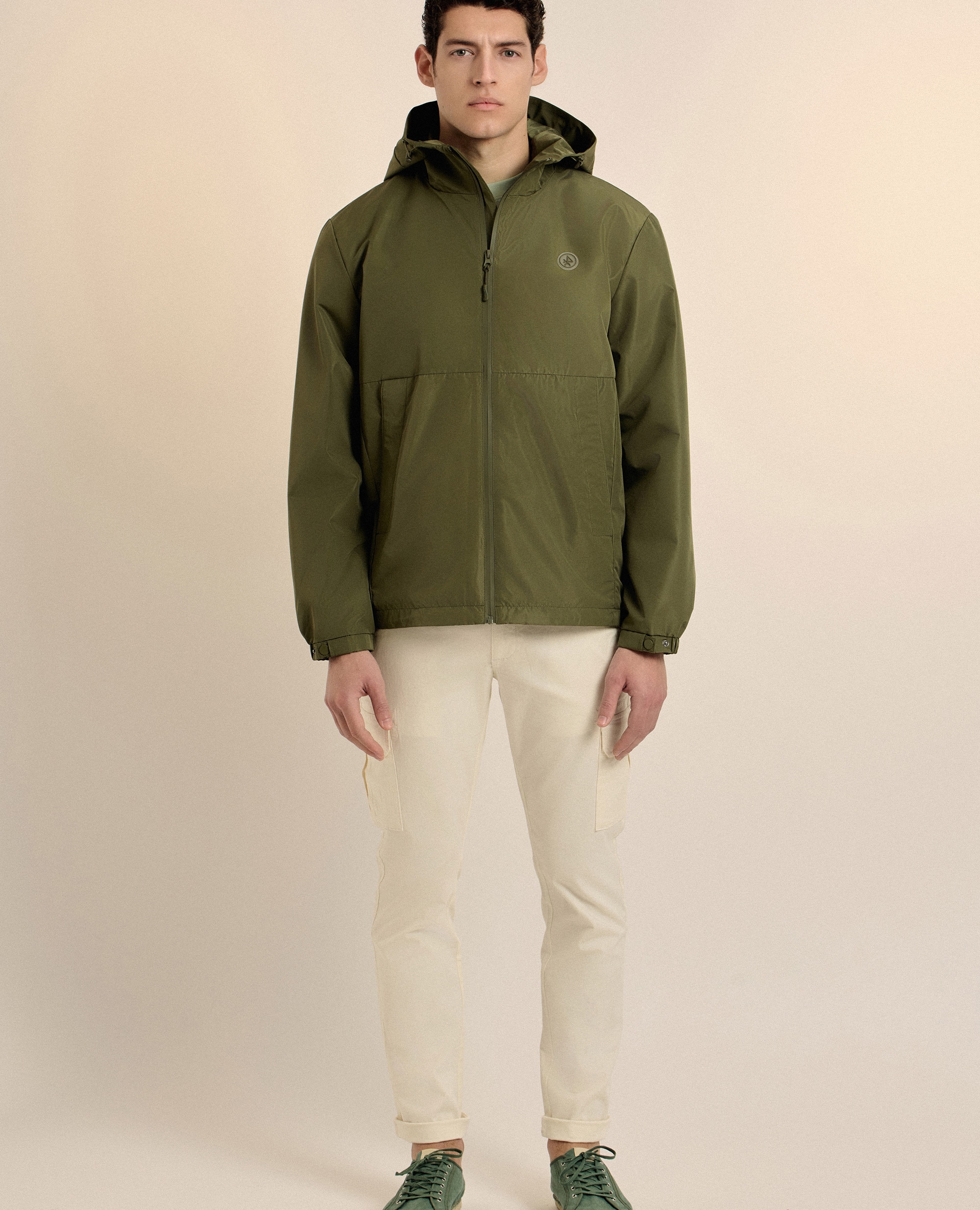Chubasquero de hombre cortavientos con capucha - Valecuatro - Verde Oliva Verde Oliva-4