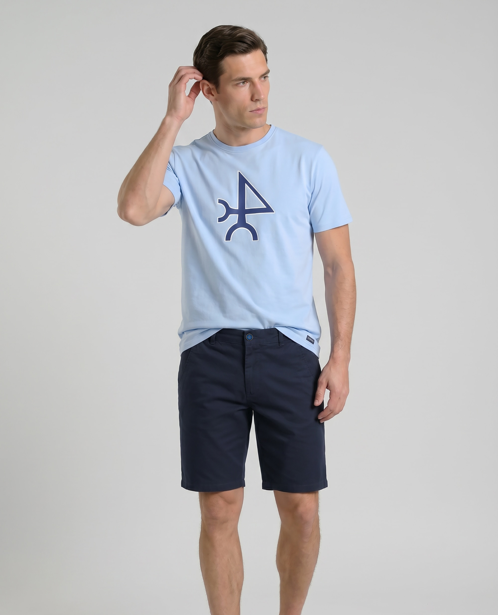 Imagen 0 de Pantalón corto chino de hombre liso Azul marino