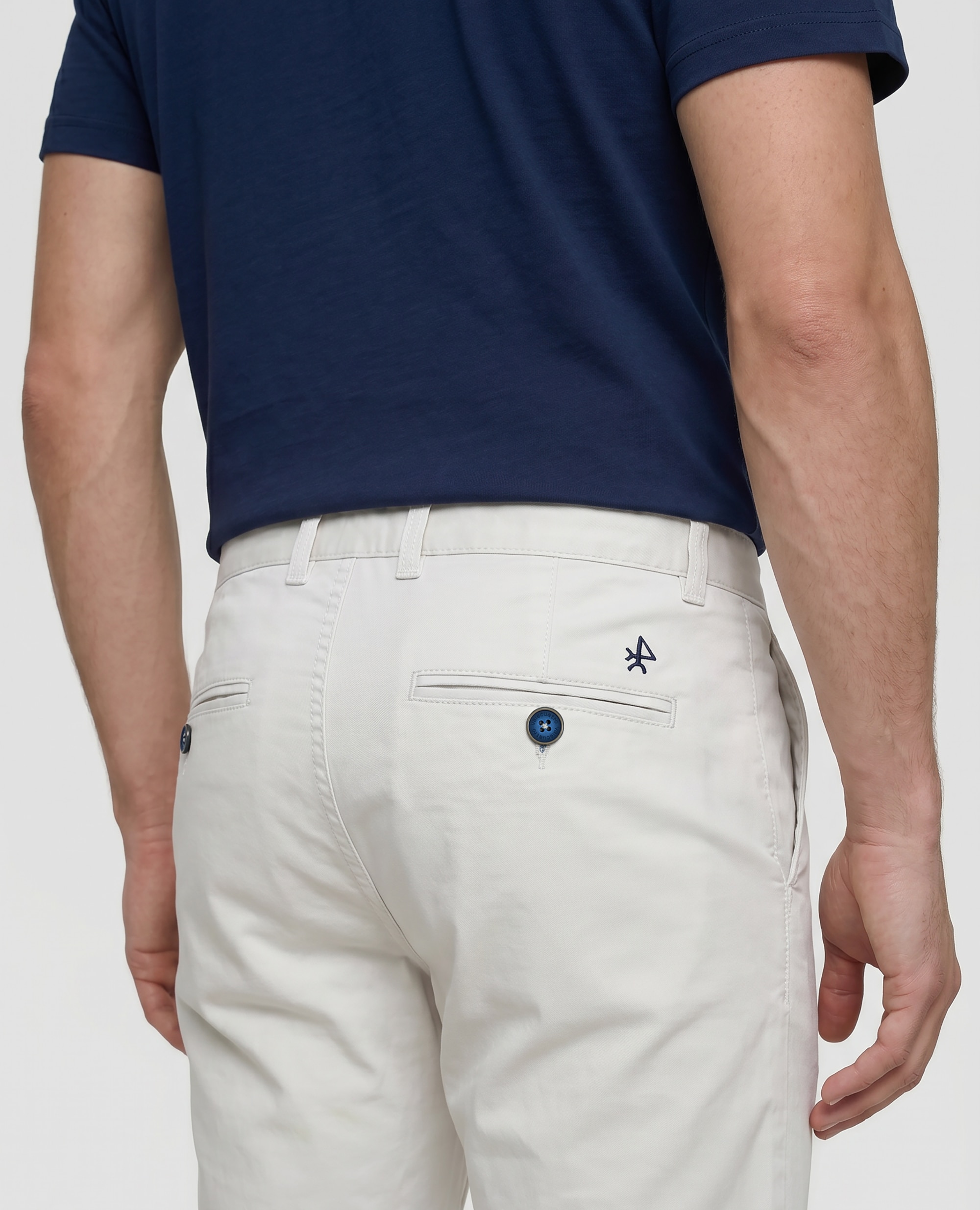 Chino de hombre corte regular fit - Valecuatro - Blanco roto Blanco roto-4