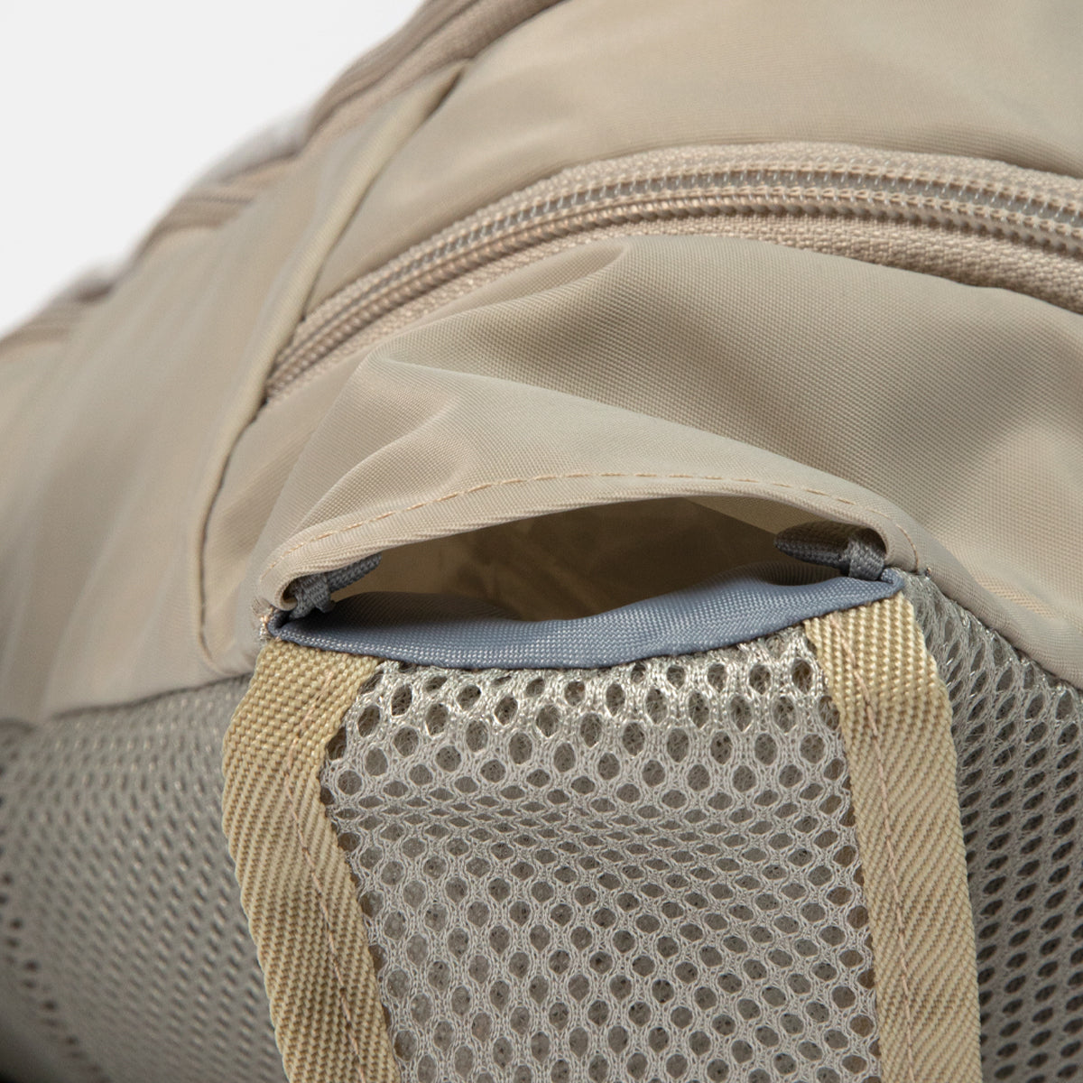 Mochila de trail con bolsa de hidratación TINDAYA V2 Izas - Natural Natural-4