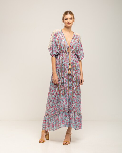 Imagen 0 de Vestido maxi estampado con detalle de encaje en los hombros