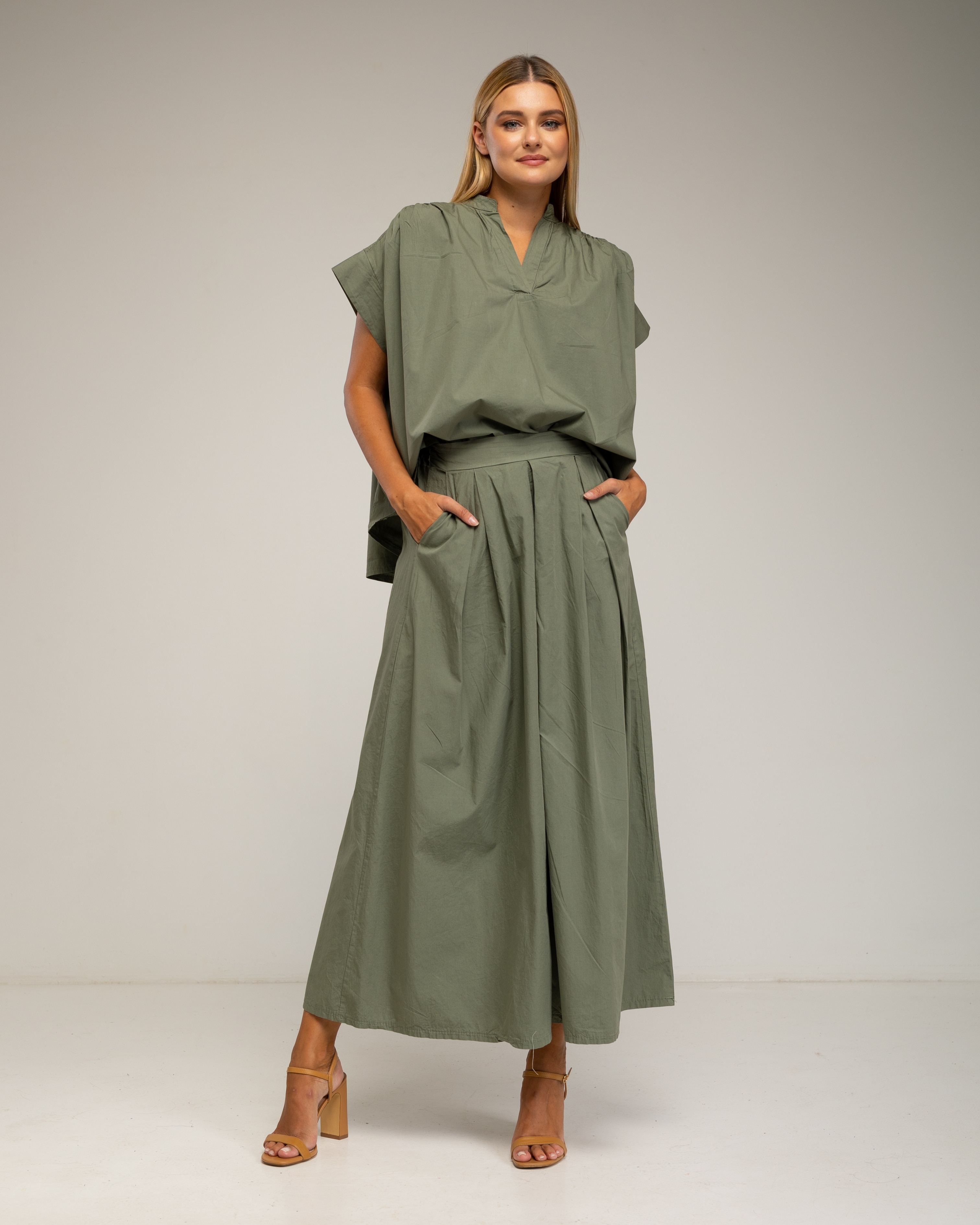 Pantalón de mujer tipo palazzo con bolsillos Verde Oliva Tantra