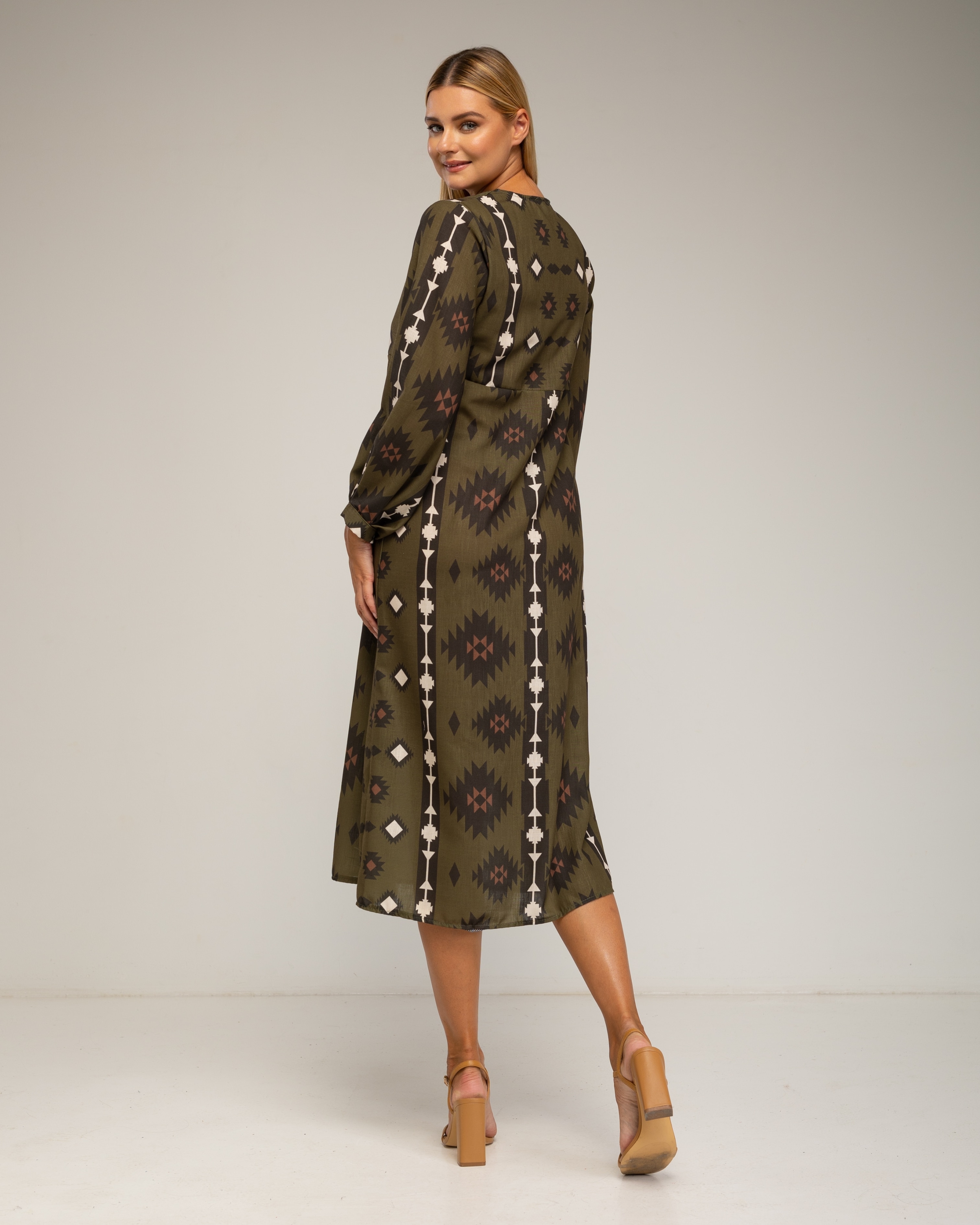 Vestido midi con lino, estampado etnico tipo túnica - Tantra - Verde militar Verde militar-3