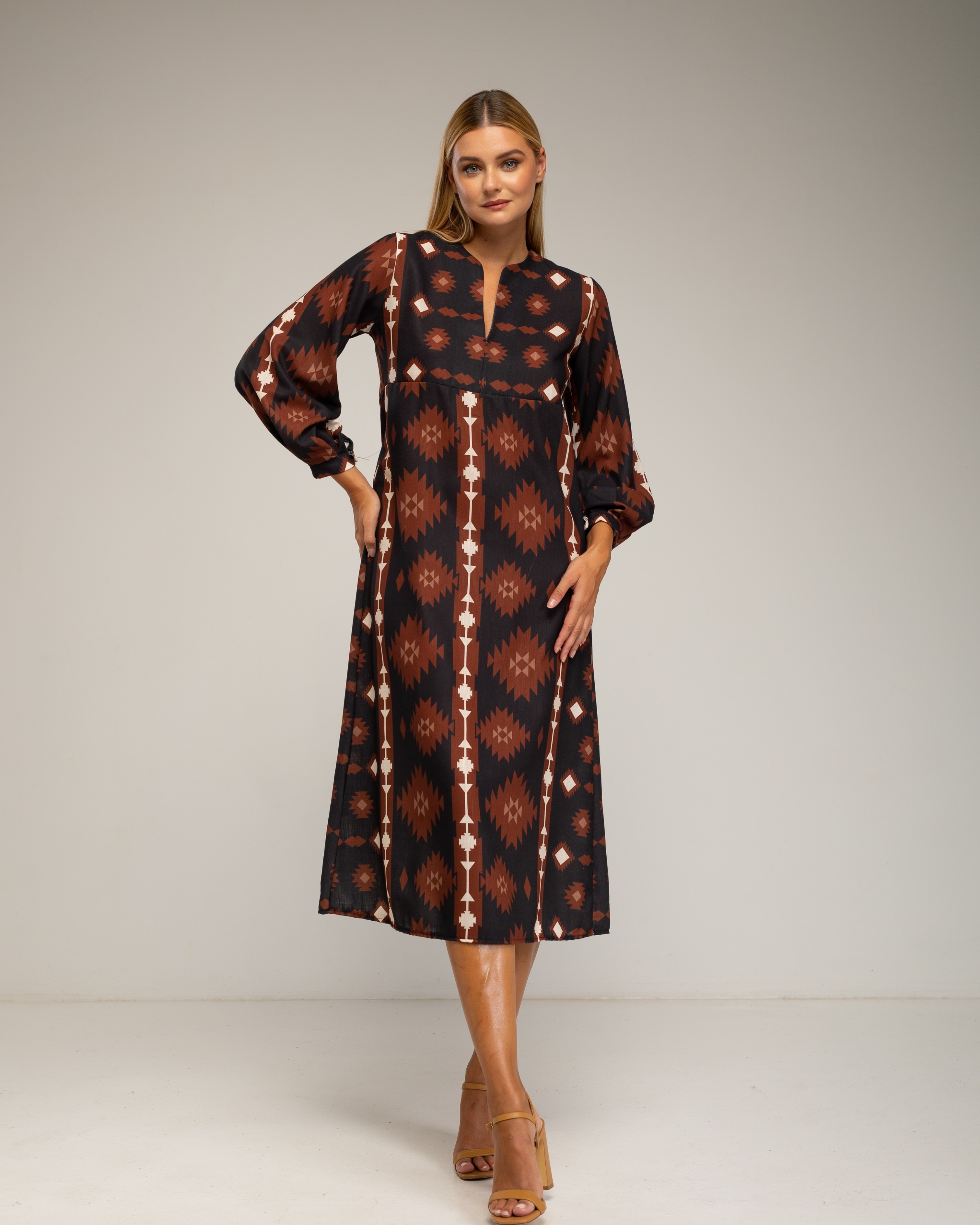 Vestido midi con lino, estampado etnico tipo túnica - Tantra - Marrón Marrón-1