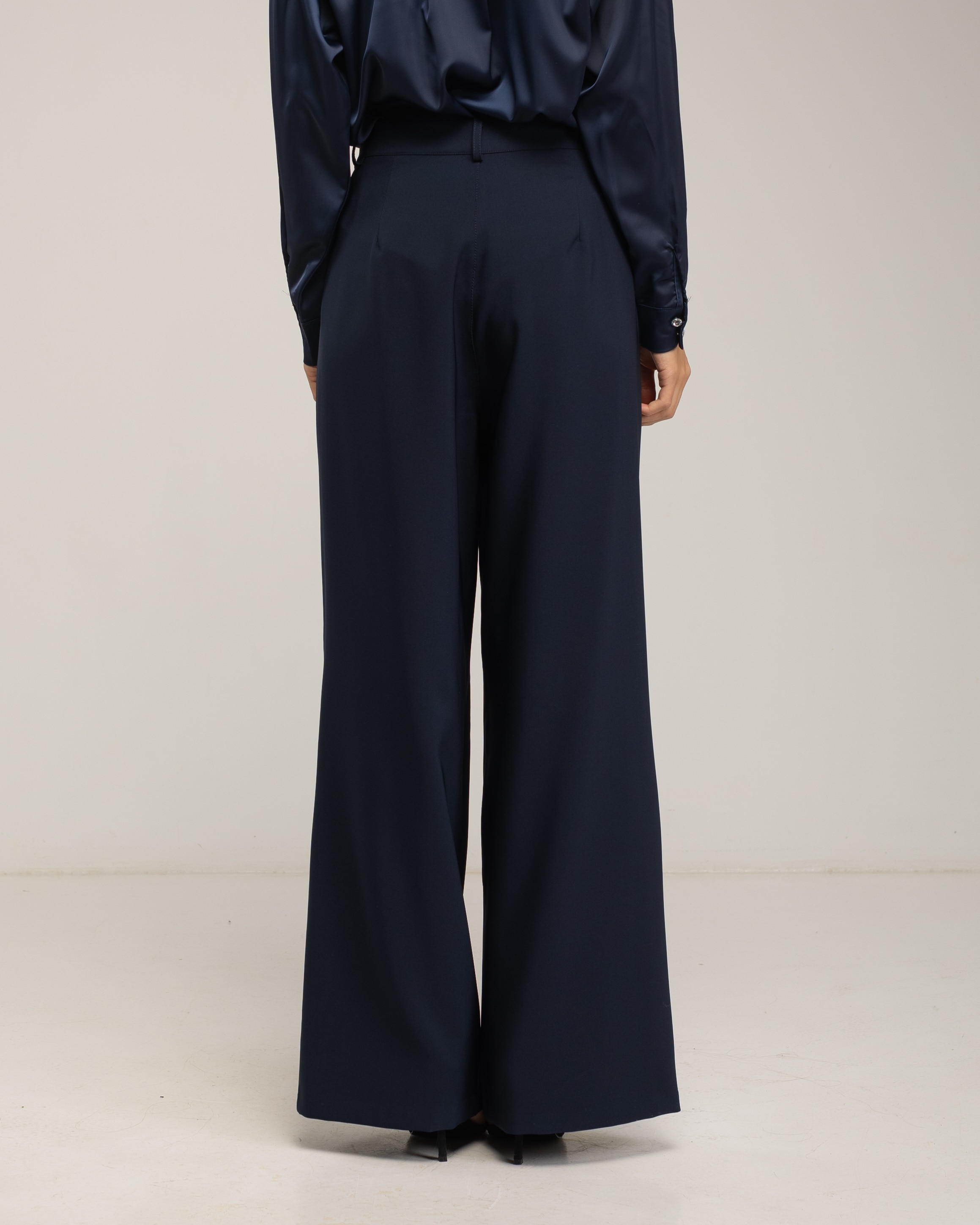 Pantalón de mujer de vestir amplio con pinzas - Tantra - Azul marino Azul marino-3