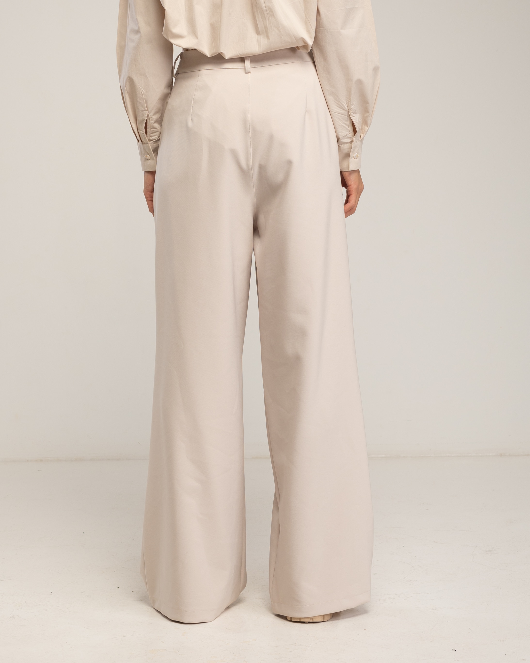 Pantalón de mujer de vestir amplio con pinzas - Tantra - Crudo Crudo-3