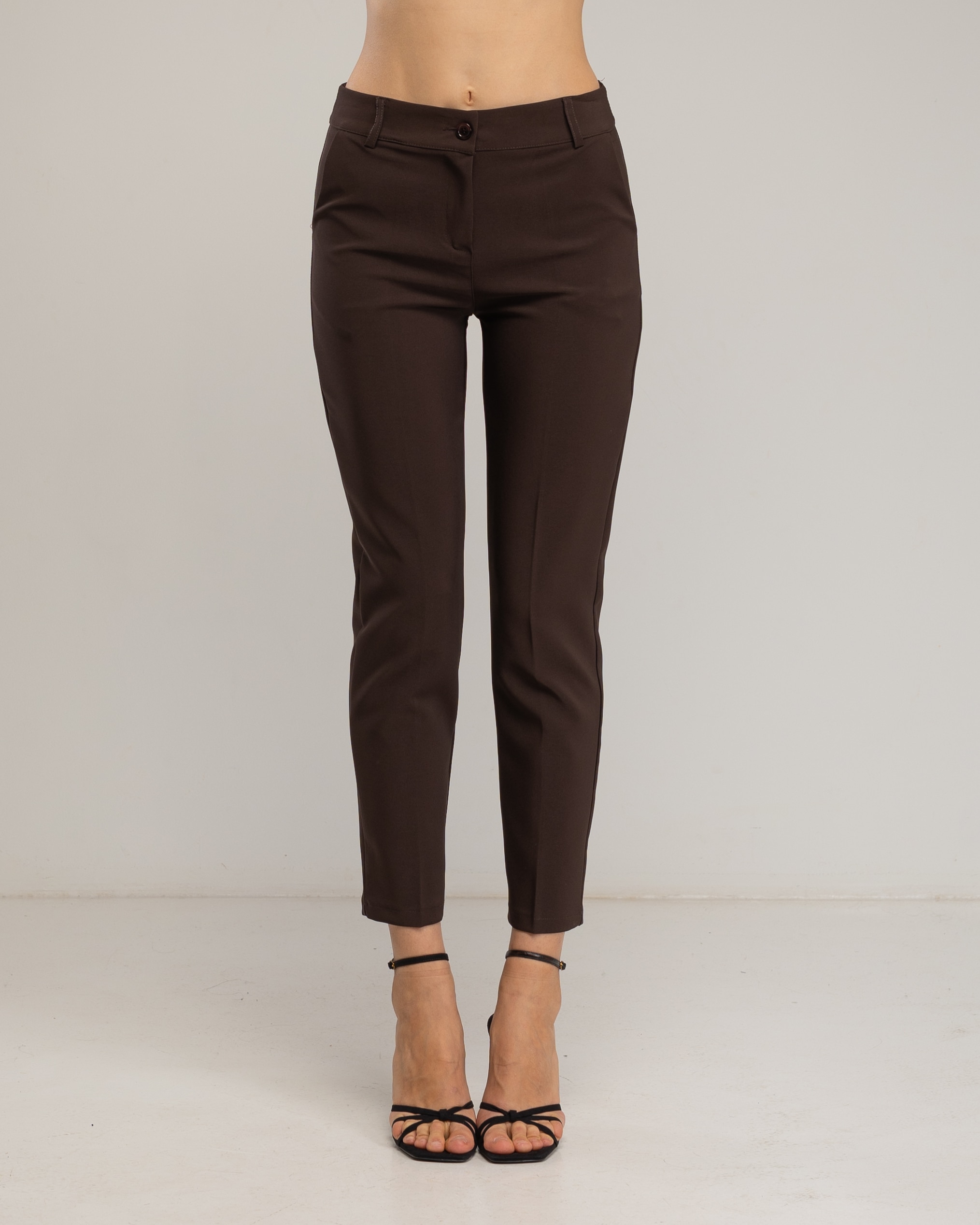 Tantra - Pantalón de mujer de vestir de corte recto, entallado.