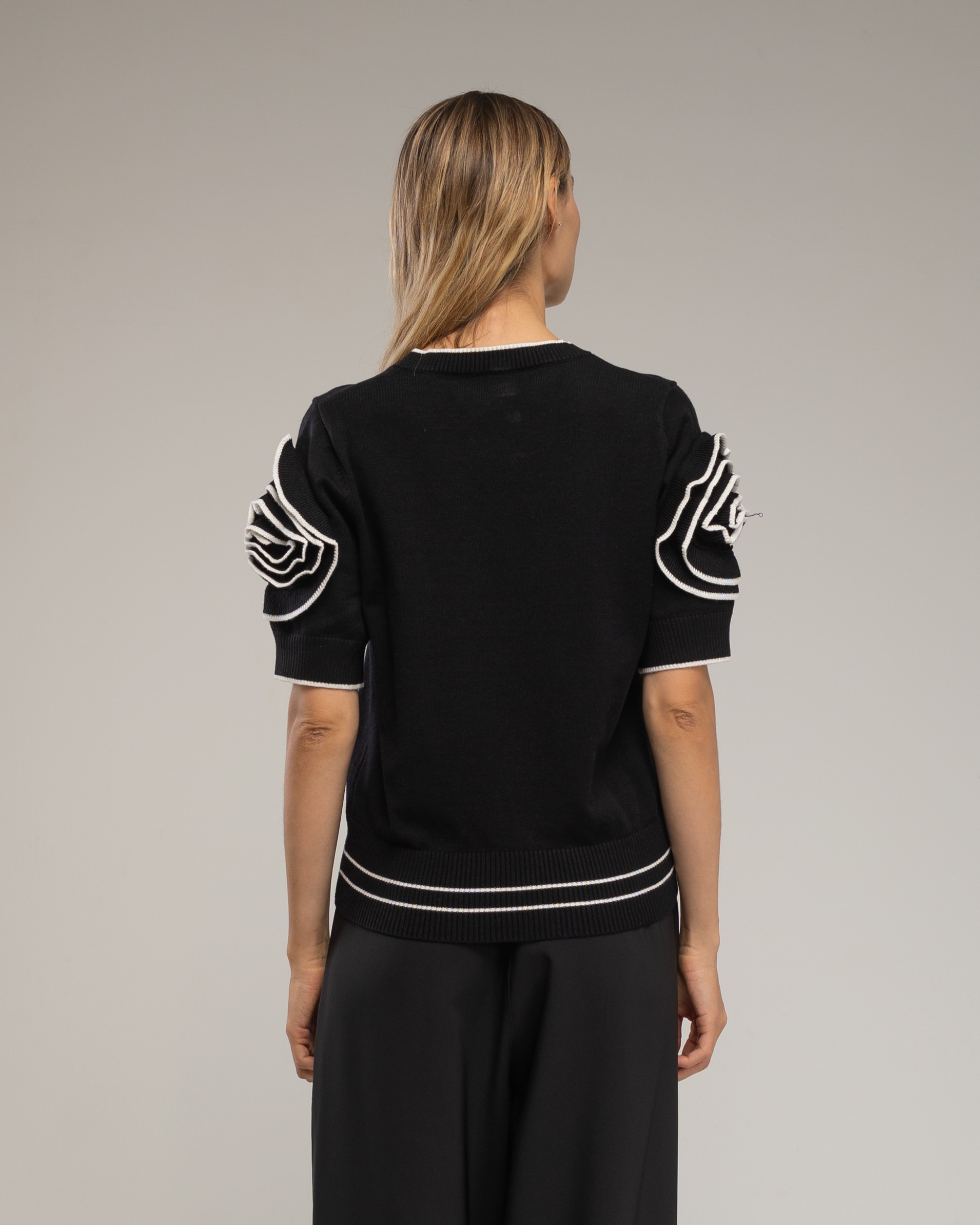 Jersey de mujer ¡manga corta con flor en las mangas - Tantra - Negro Negro-2
