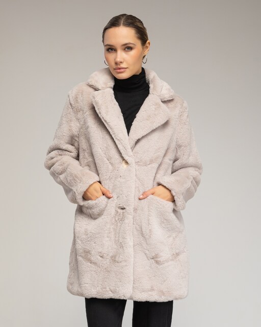 Imagen 0 de Abrigo de mujer de pelo con bolsillo y botones