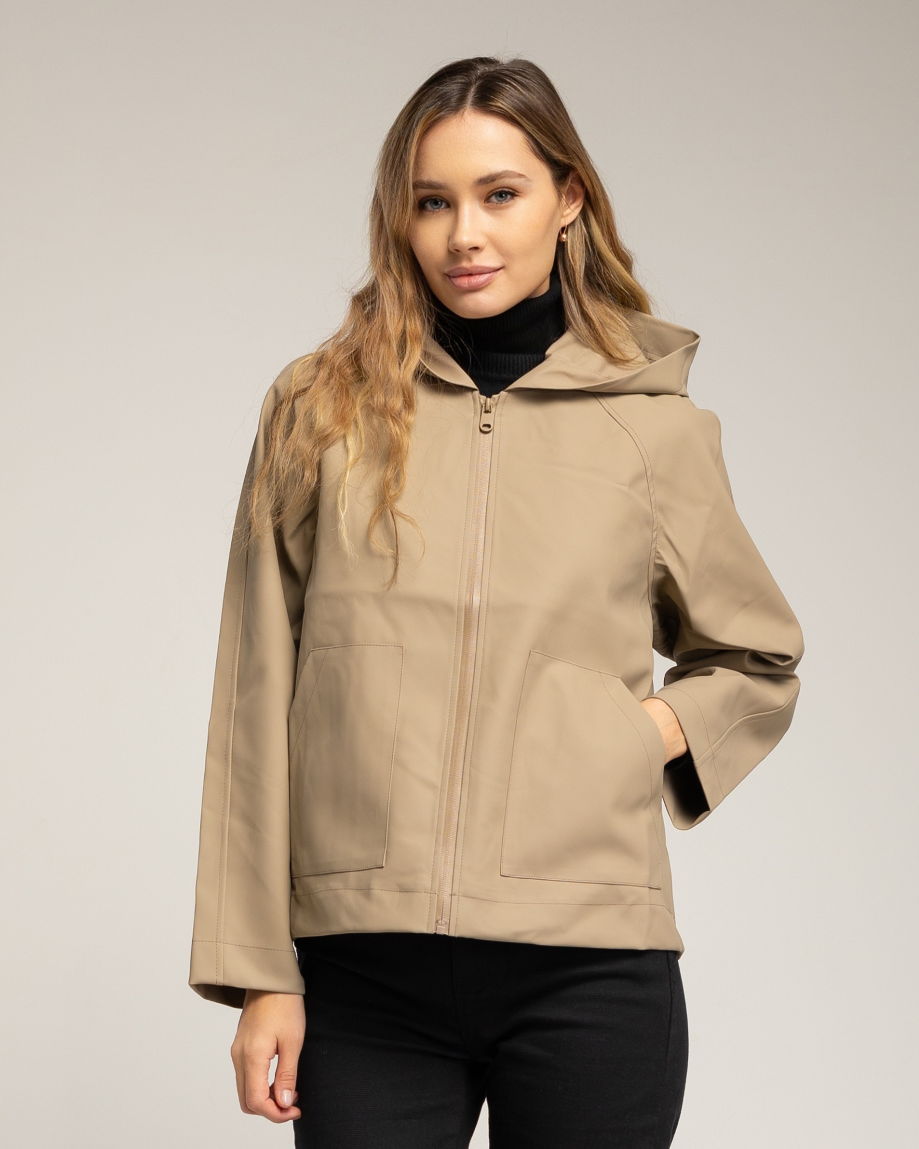 Tantra - Chaqueta de mujer impermeable con capucha.