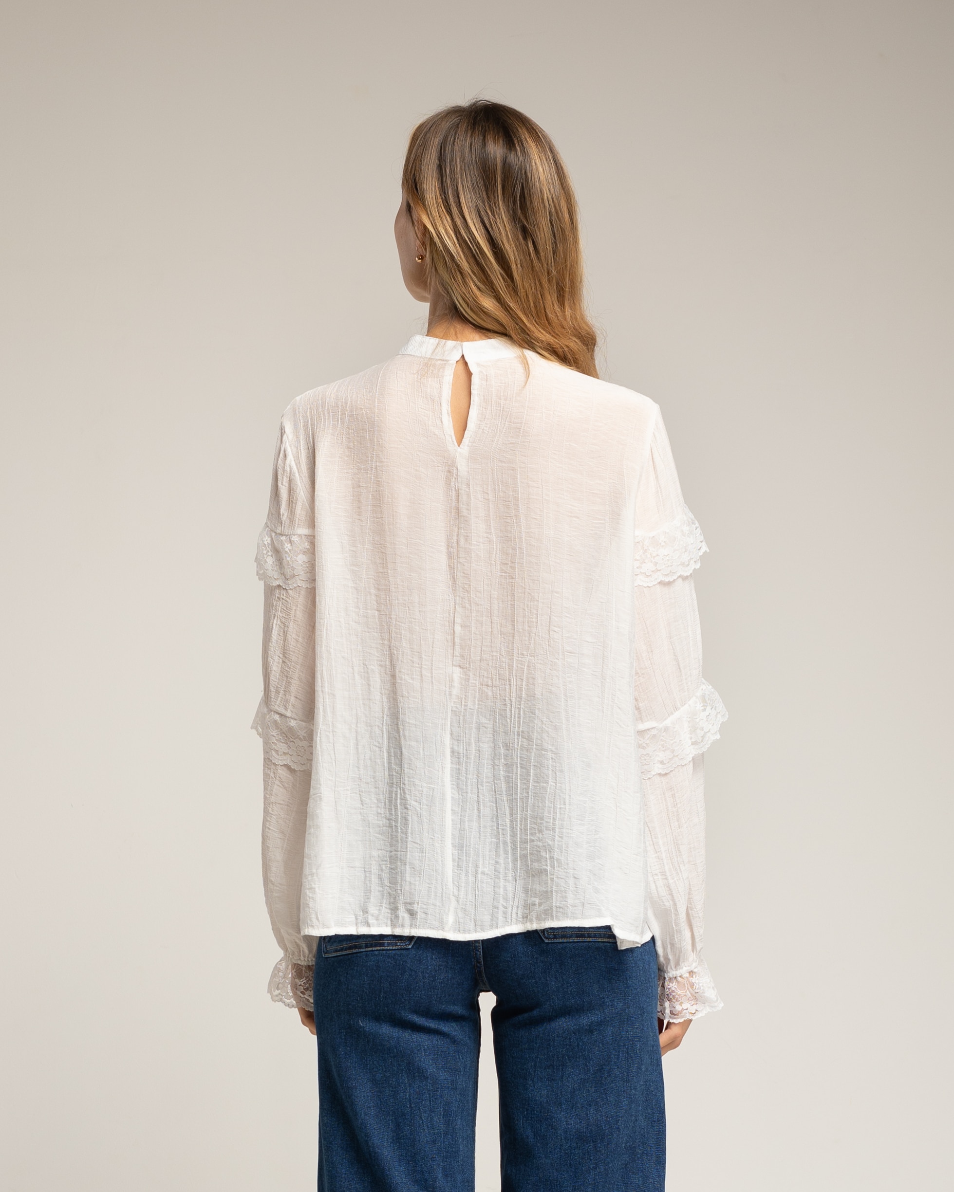 Blusa de mujer semitransparente con encaje - Tantra - Blanco Blanco-2