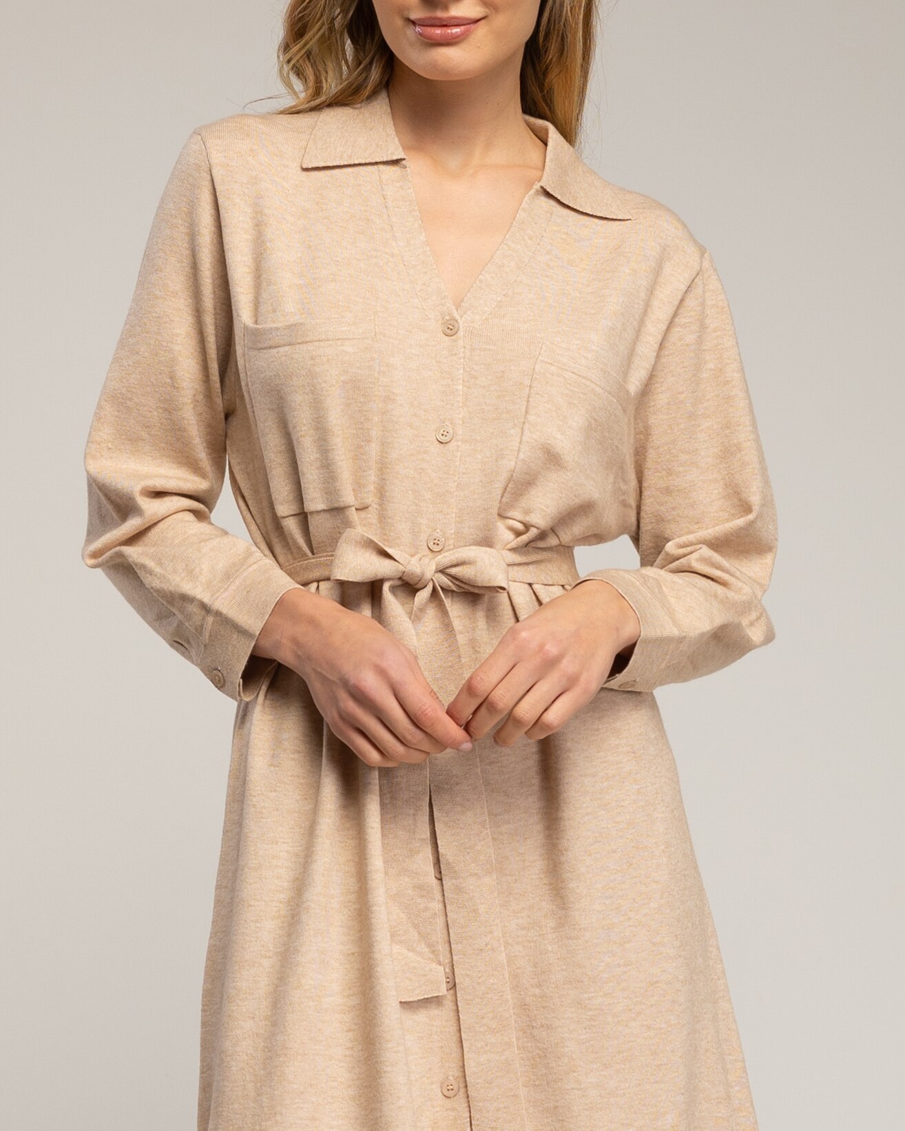 Vestido camisero de punto largo con bolsillos en el pecho y cinturon - Tantra - Beige Beige-4