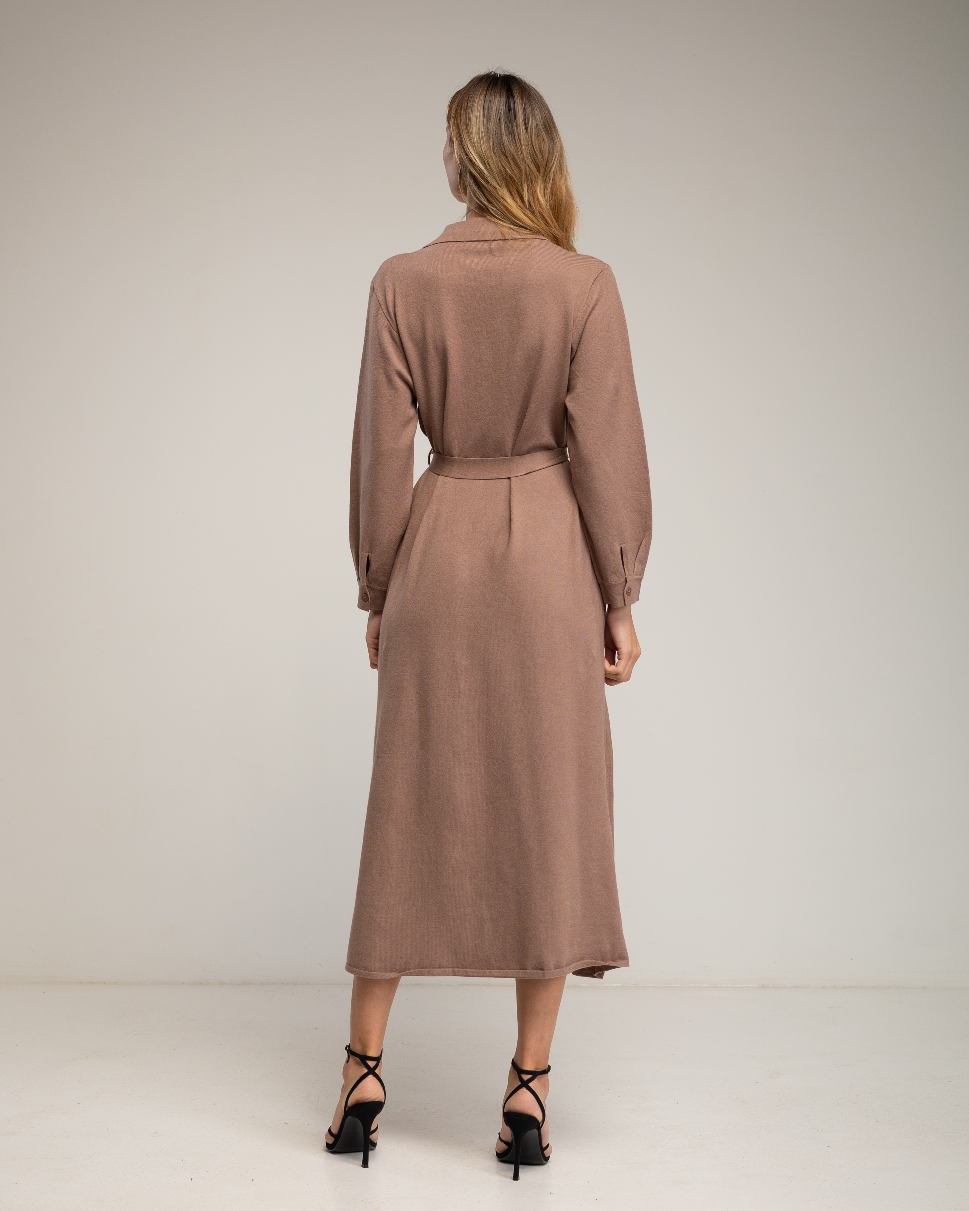 Vestido camisero de punto largo con bolsillos en el pecho y cinturon - Tantra - Marrón Marrón-3