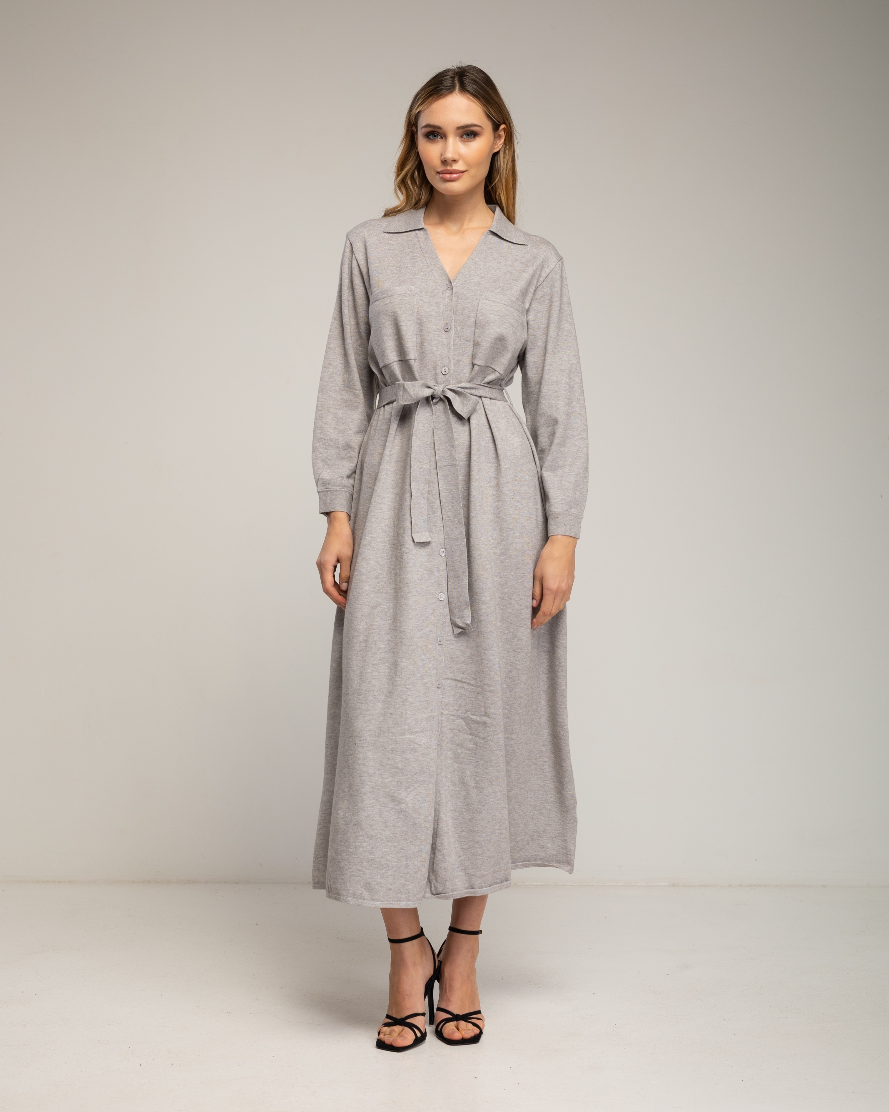 Vestido camisero de punto largo con bolsillos en el pecho y cinturon - Tantra - Gris Gris-1