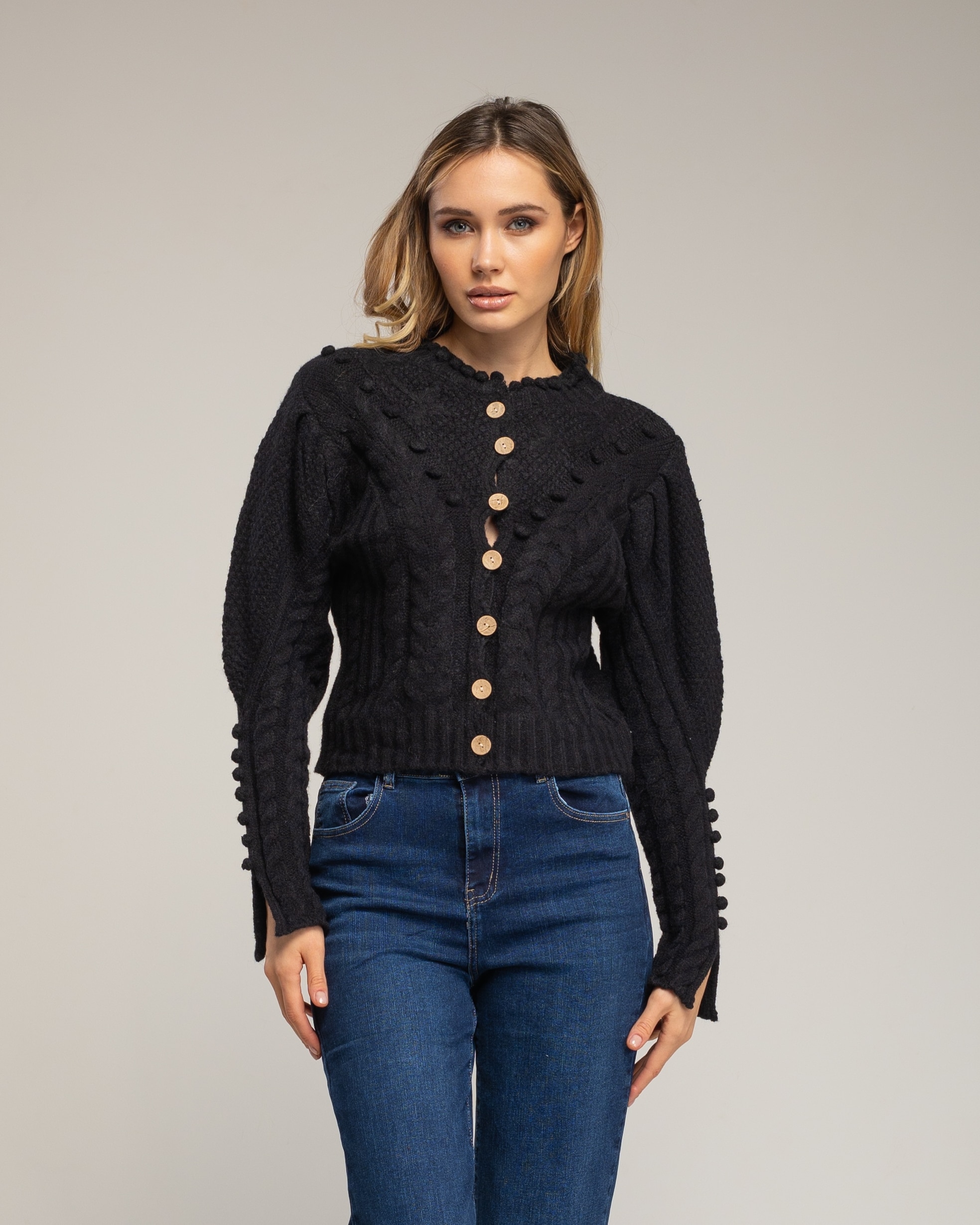 Cárdigan de mujer de punto de crochet con detalles de pompones - Tantra - Negro Negro-1