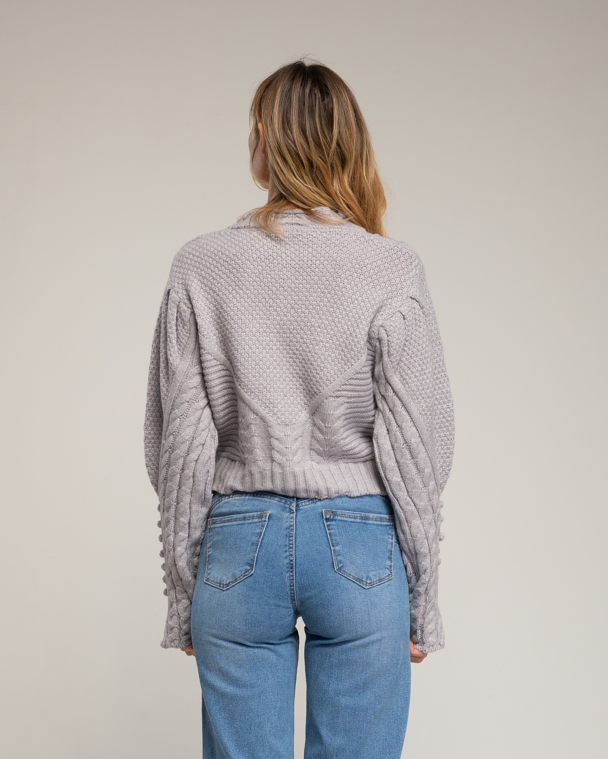 Cárdigan de mujer de punto de crochet con detalles de pompones - Tantra - Gris Gris-2