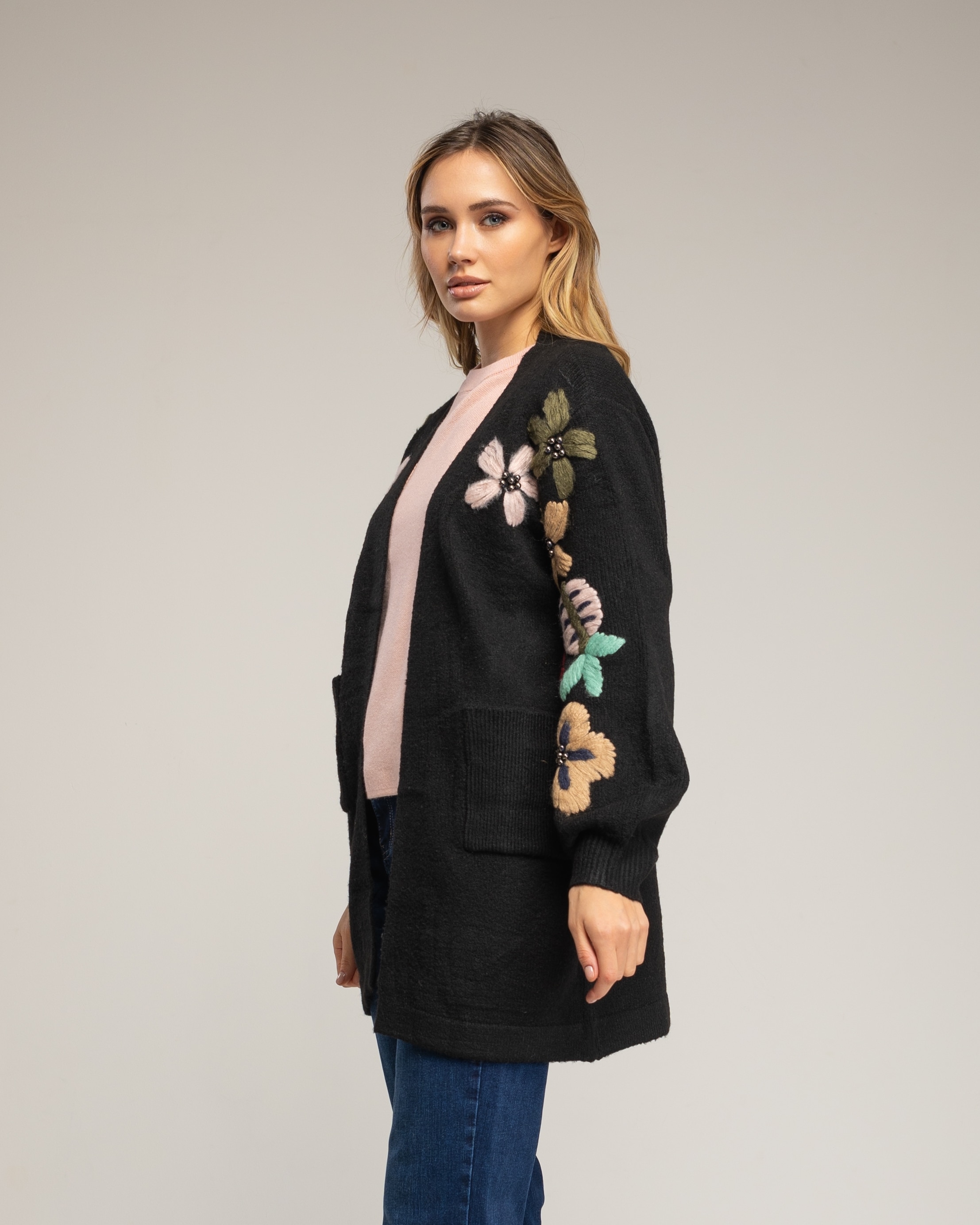 Cárdigan de mujer larga de punto con flores bordadas - Tantra - Negro Negro-3