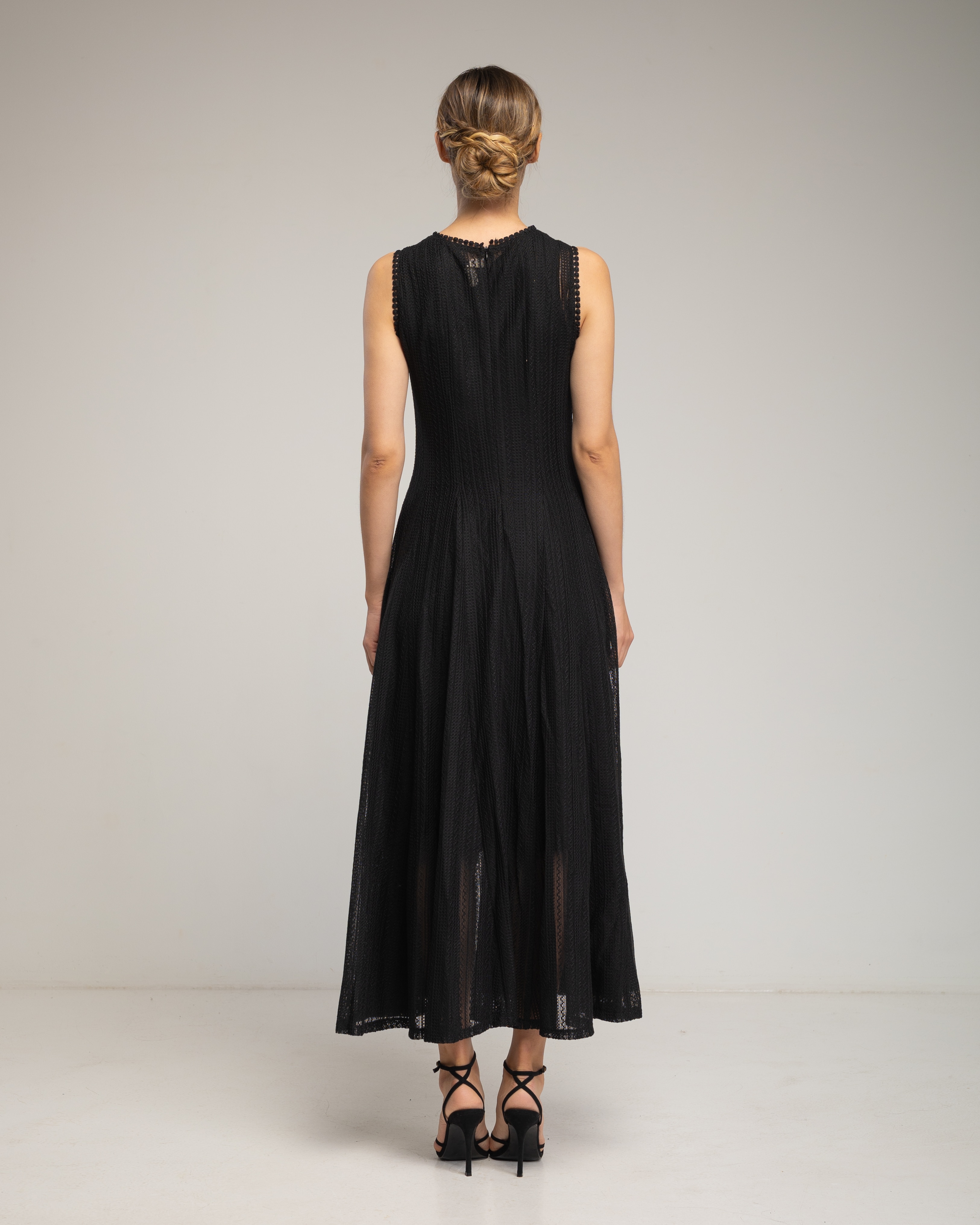 Vestido midi con algodón sin mangas de encaje con textura - Tantra - Negro Negro-3