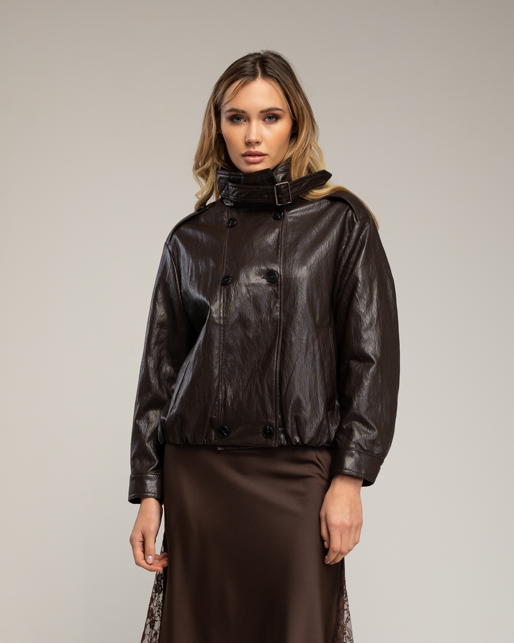 Bomber de mujer de polipiel amplia con doble botonadura - Tantra - Marrón oscuro Marrón oscuro-1