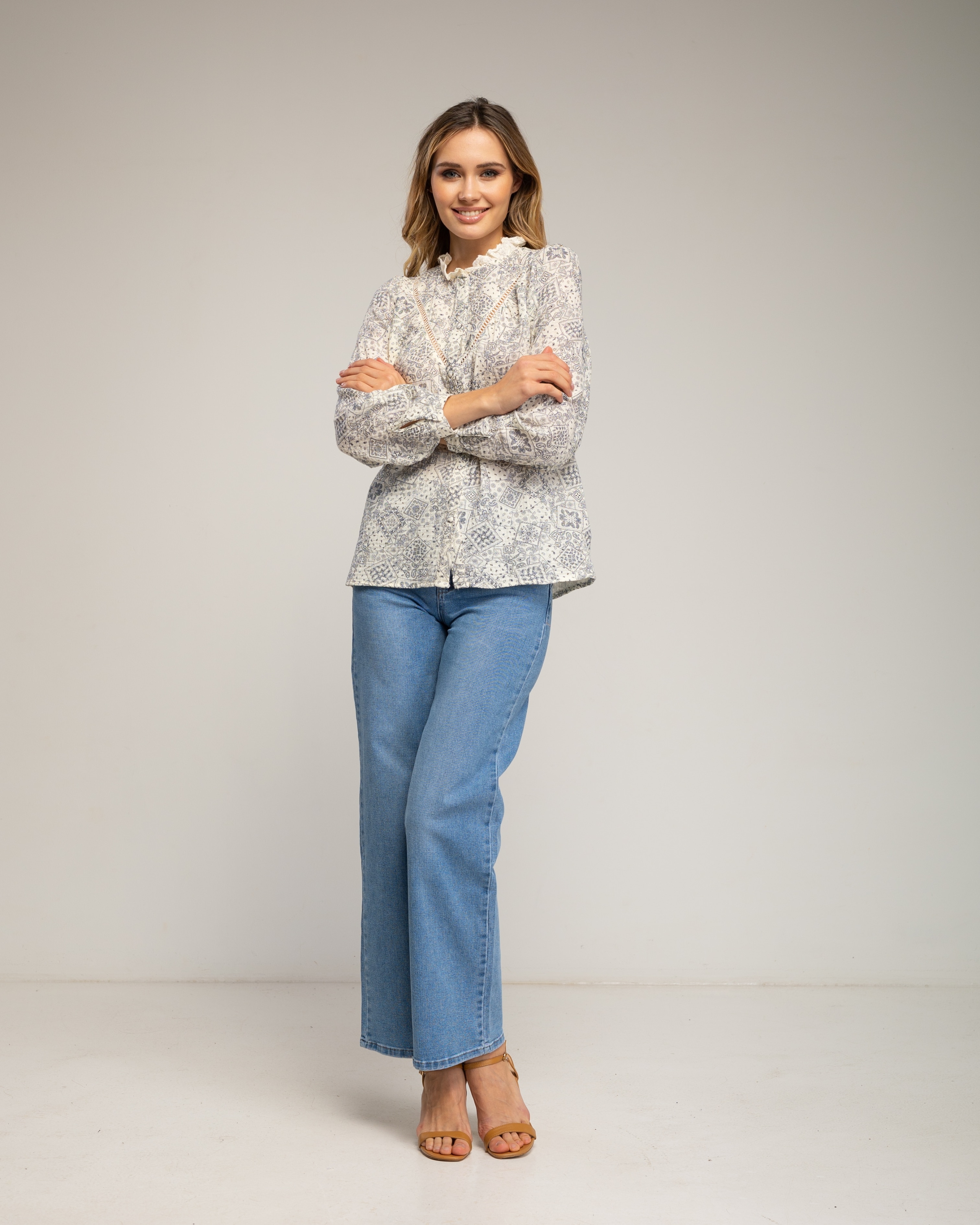 Camisa de mujer de algodón estampada con vainica en el pecho - Tantra - Blanco Blanco-4