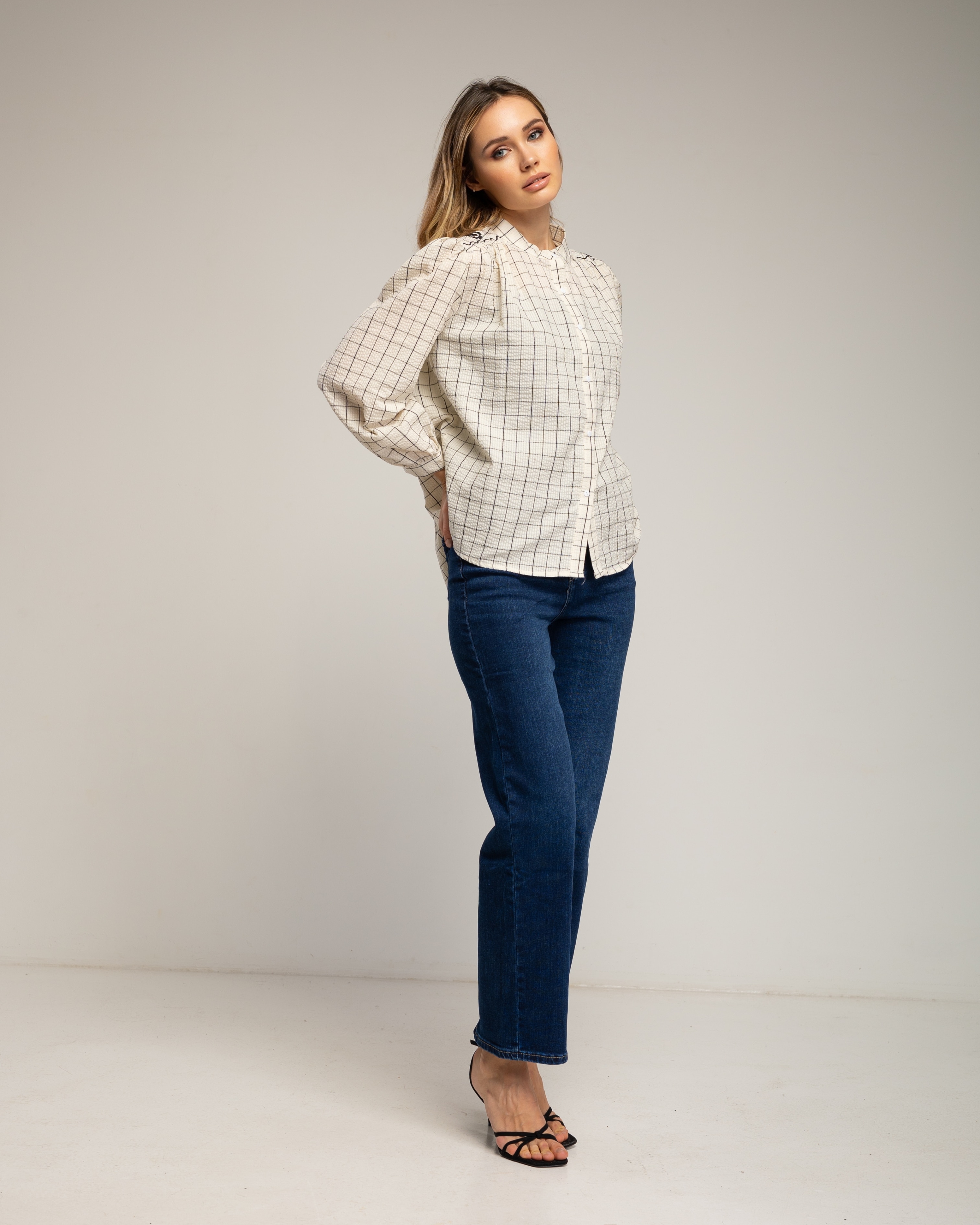 Camisa de mujer de algodón de cuadros con cuello mao y bordados - Tantra - Beige Beige-4
