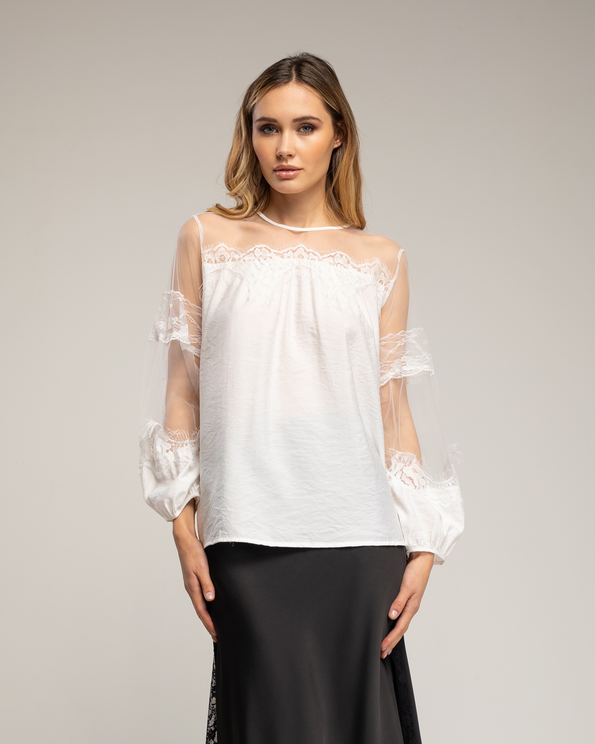 Blusa de mujer de gasa con mangas y hombros de tul - Tantra - Blanco Blanco-1
