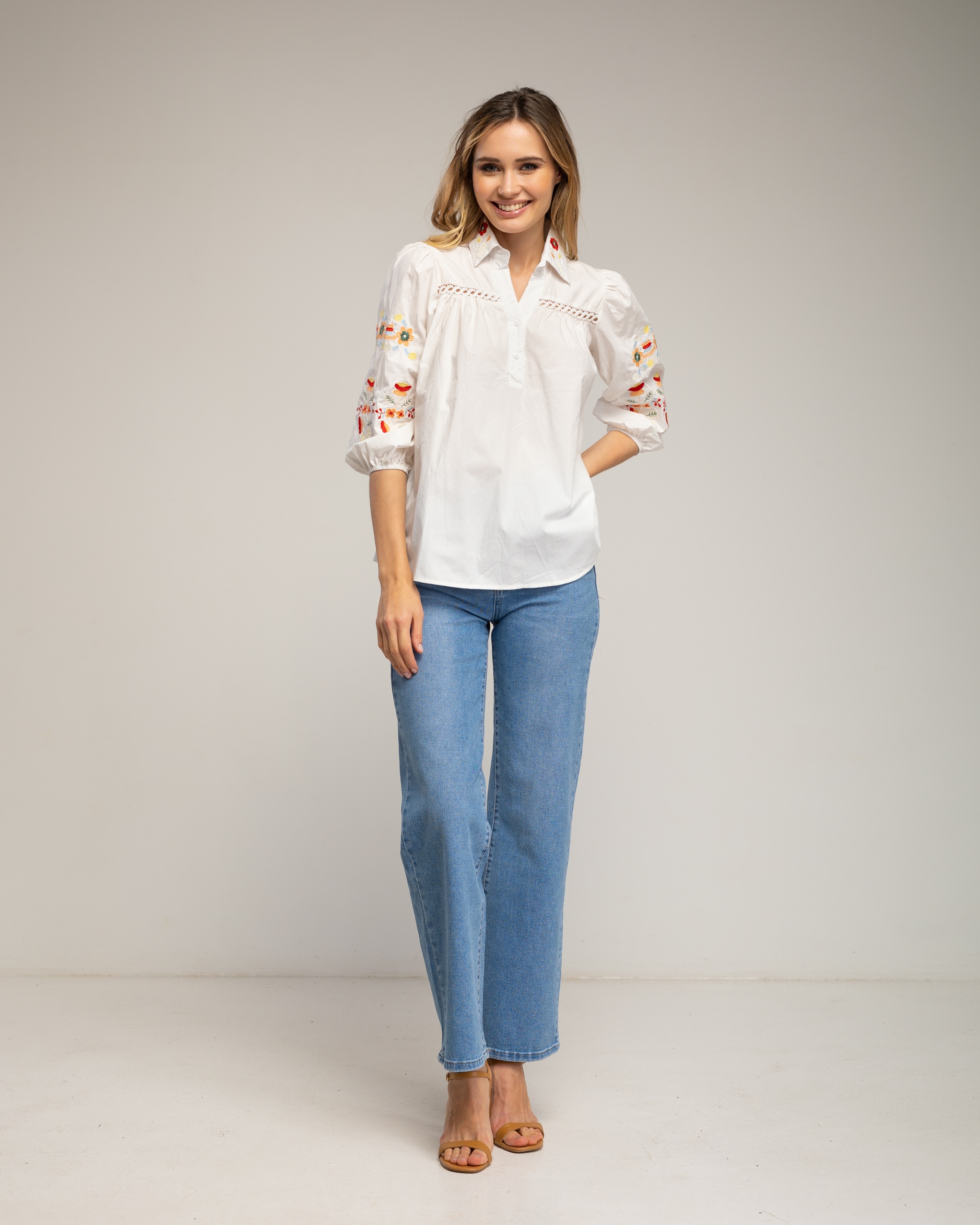 Camisa de mujer de algodón con manga farol con flores bordadas - Tantra - Blanco Blanco-4