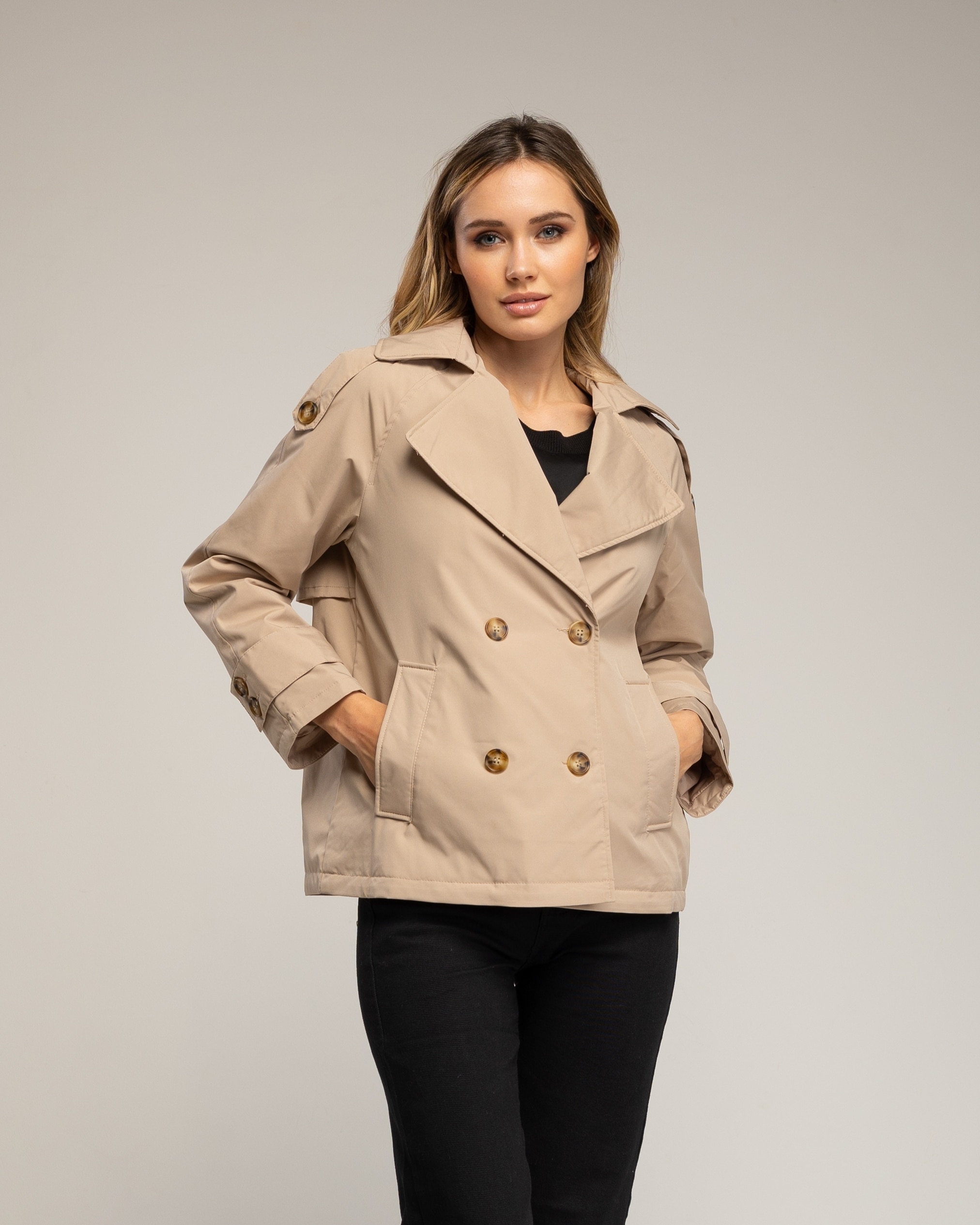 Gabardina de mujer corta acolchada e impermeable con doble botonadura - Tantra - Beige Beige-1