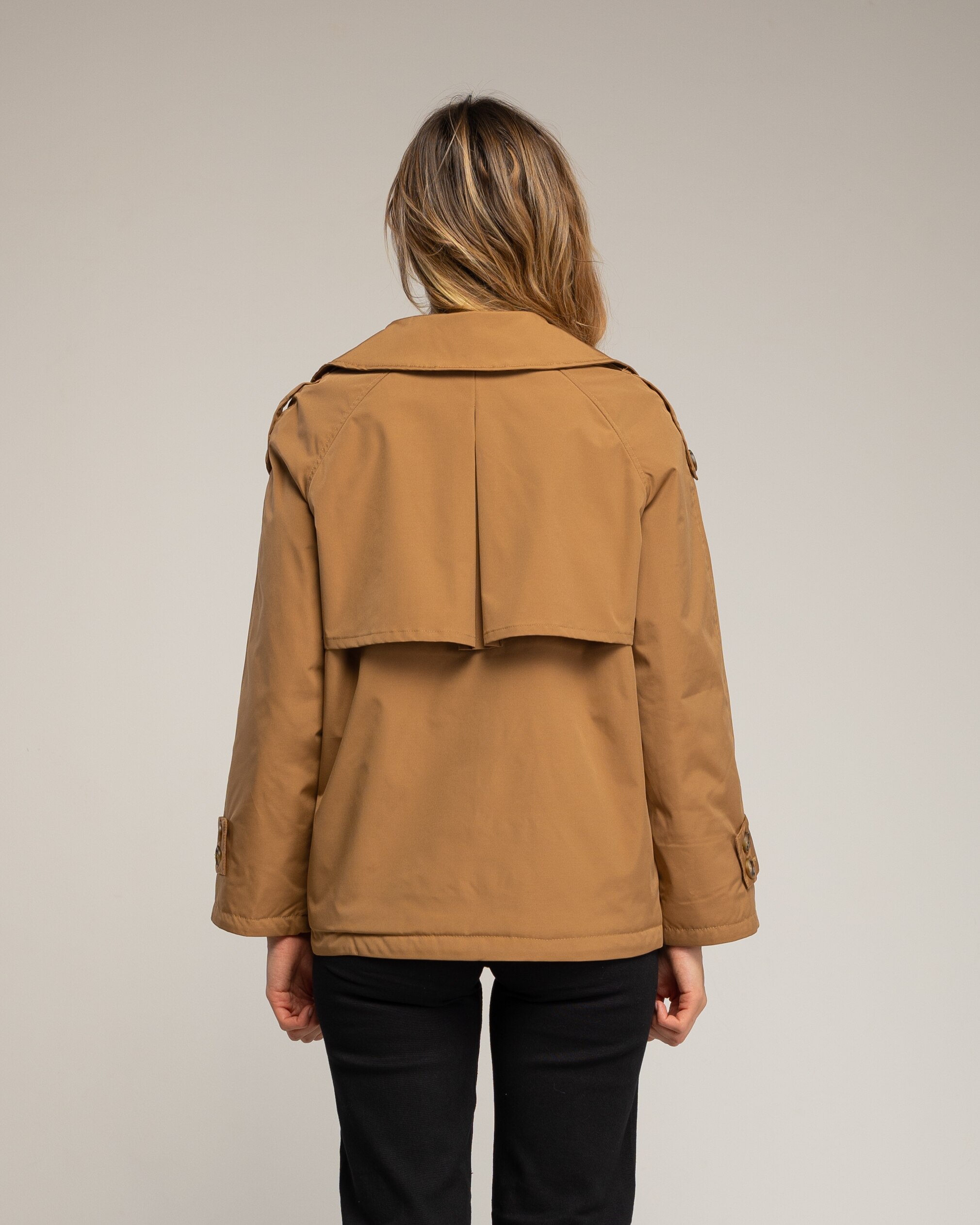 Gabardina de mujer corta acolchada e impermeable con doble botonadura - Tantra - Camel Camel-2