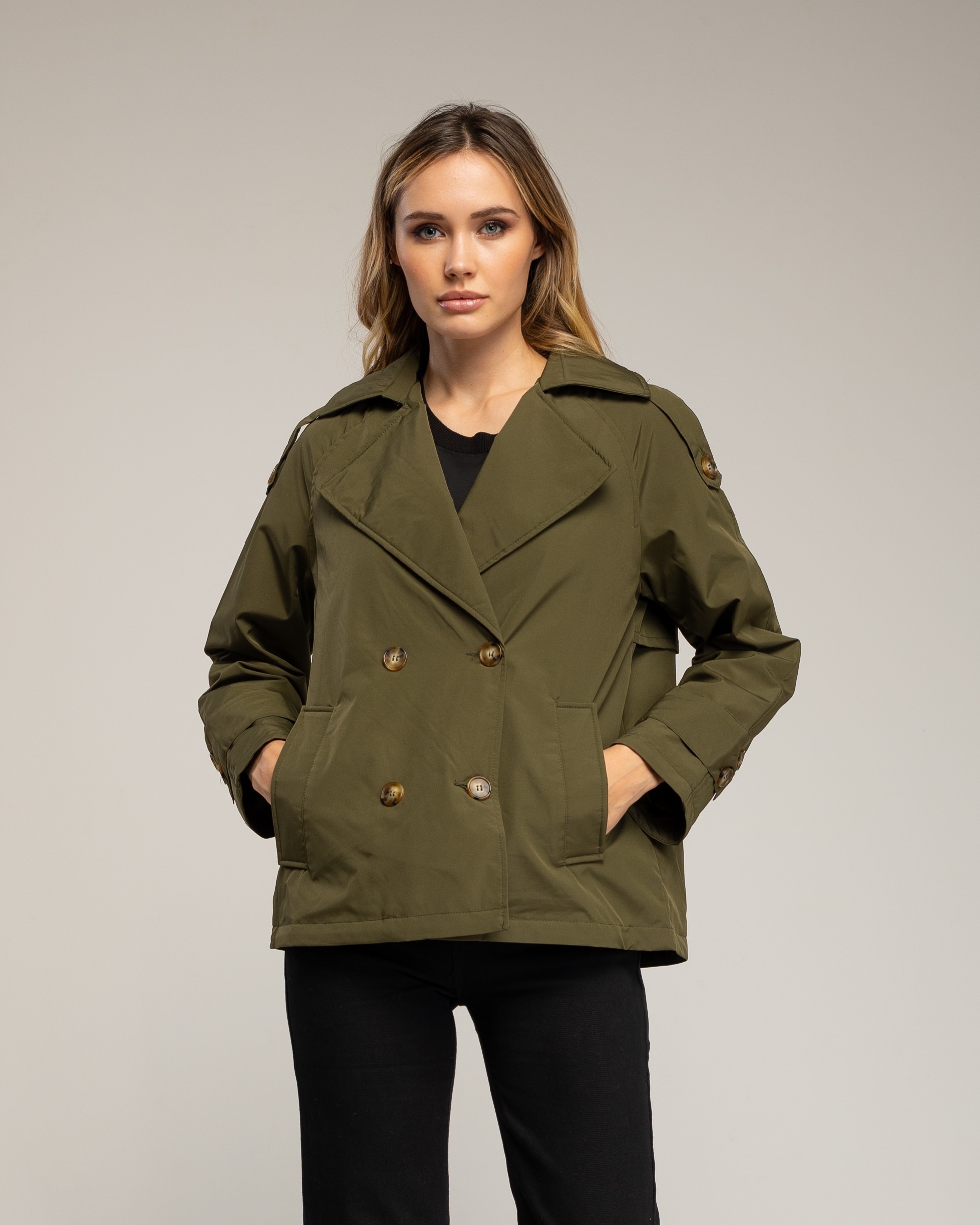 Gabardina de mujer corta acolchada e impermeable con doble botonadura - Tantra - Verde militar Verde militar-1