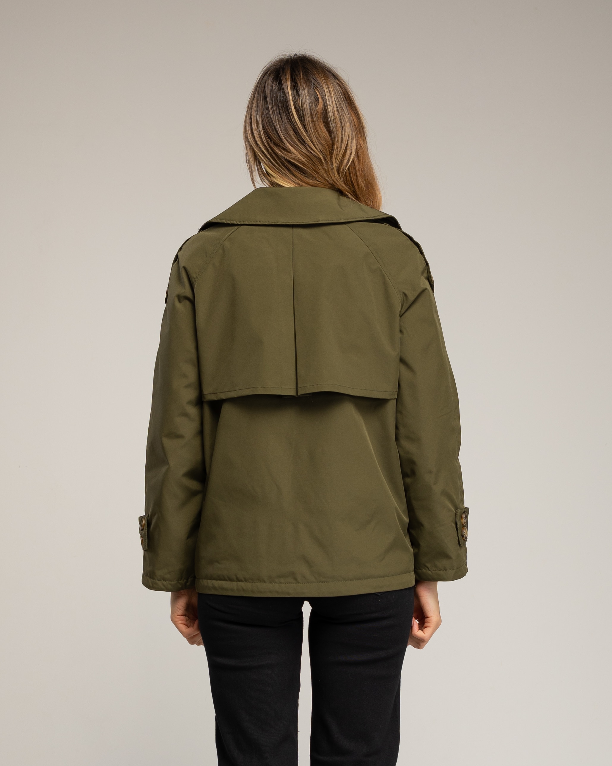 Gabardina de mujer corta acolchada e impermeable con doble botonadura - Tantra - Verde militar Verde militar-2