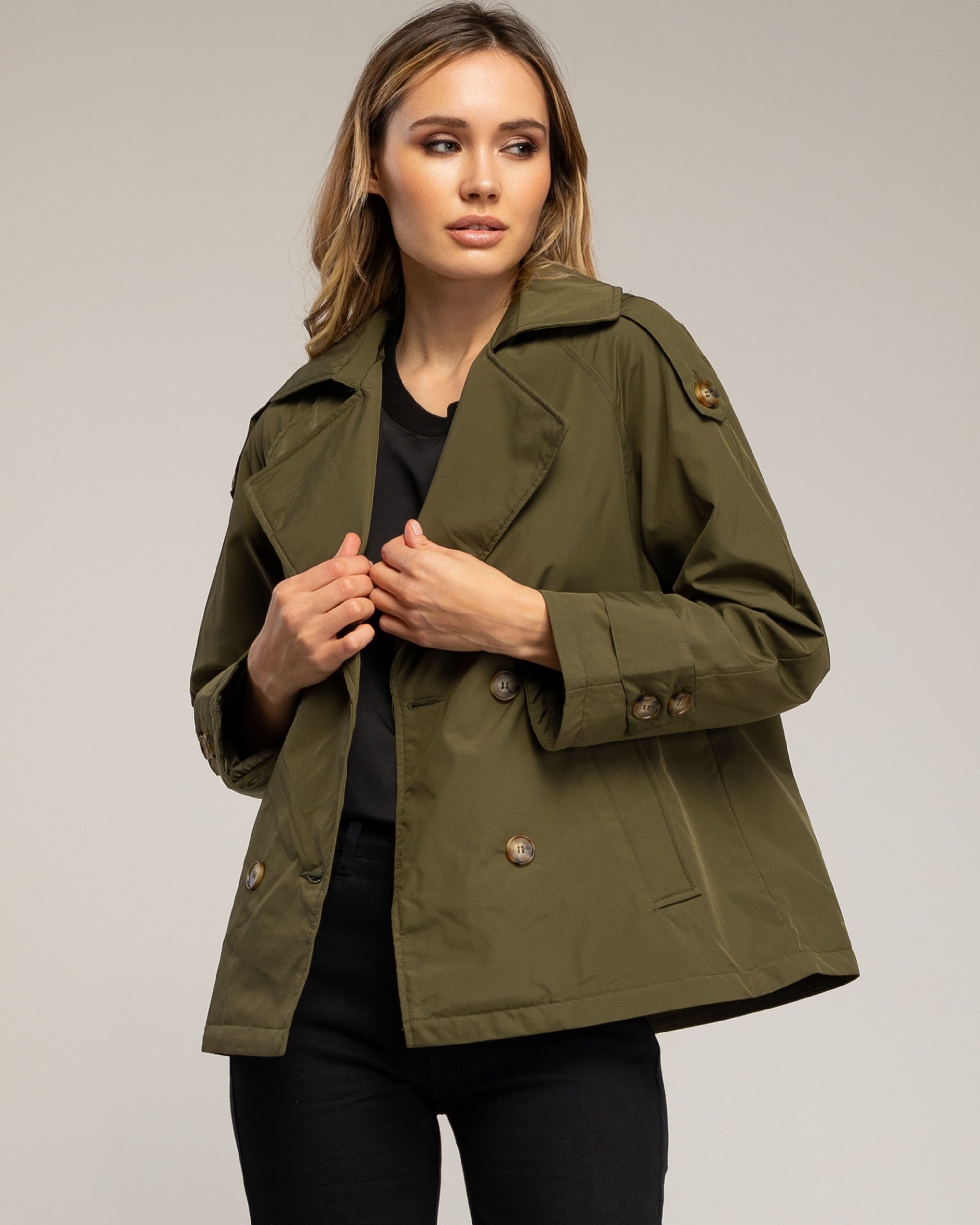 Gabardina de mujer corta acolchada e impermeable con doble botonadura - Tantra - Verde militar Verde militar-3