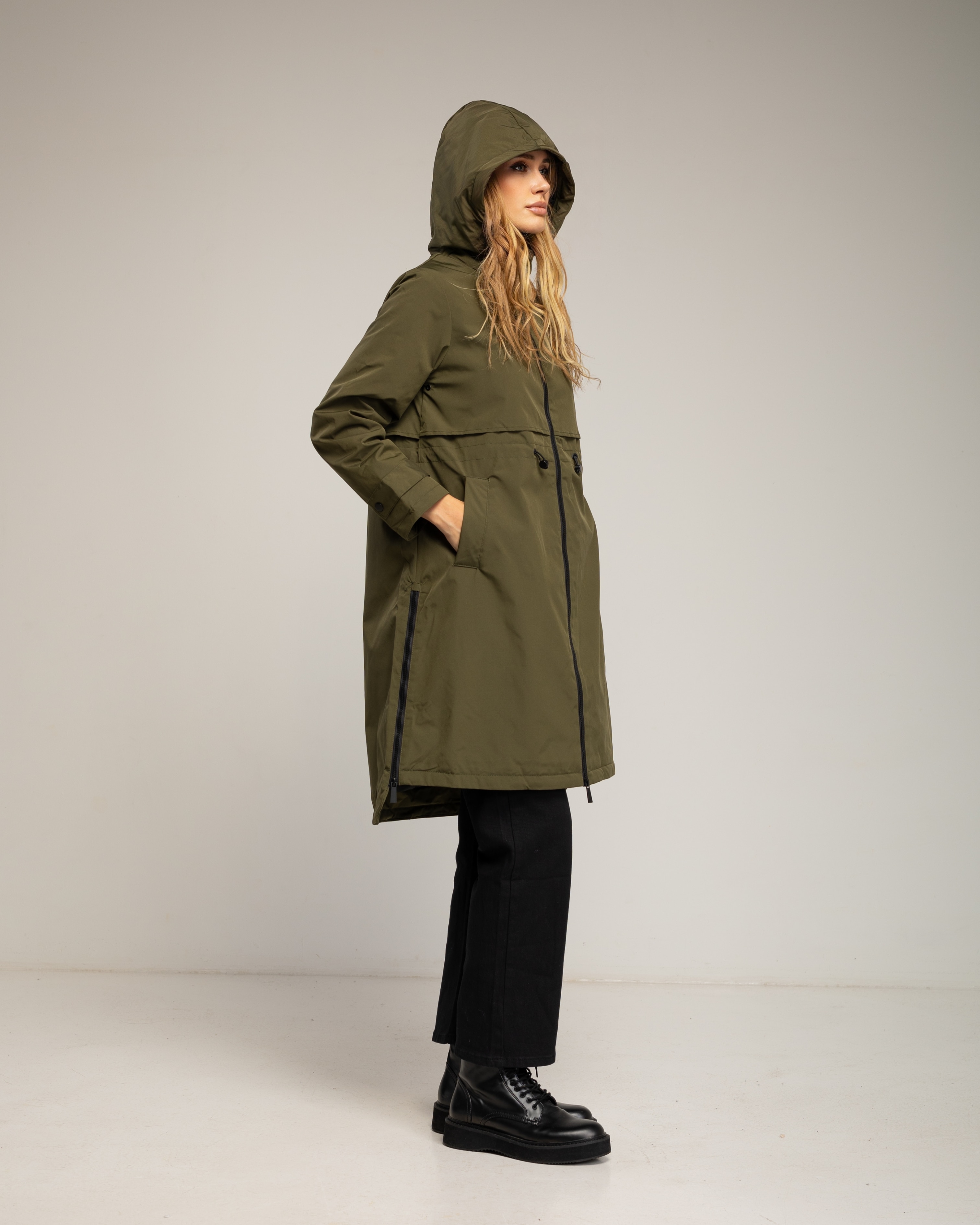 Gabardina larga de mujer impermeable con capucha y cierre de cremallera - Tantra - Verde militar Verde militar-2