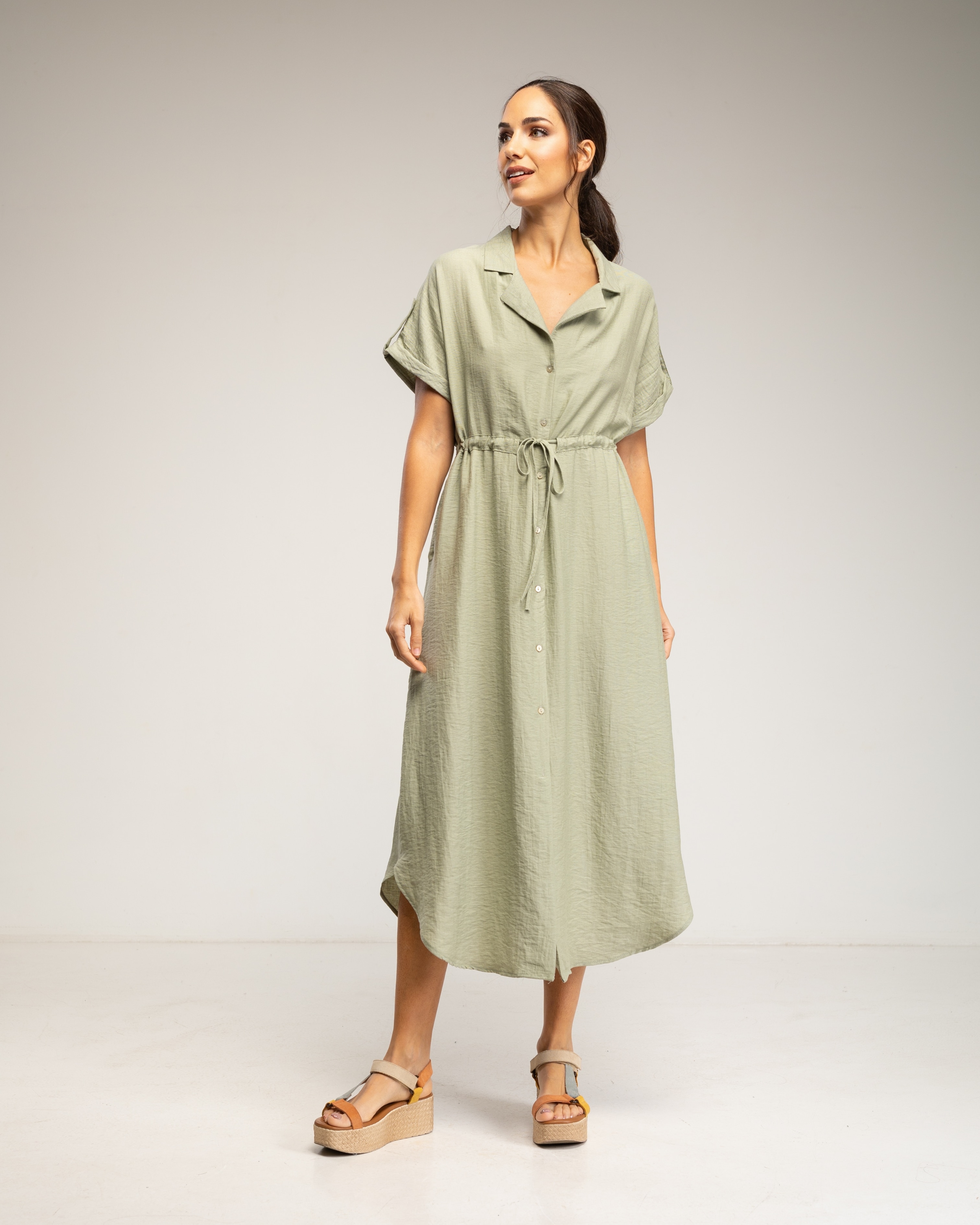 Vestido midi camisero con cintura fruncida y bolsillos - Tantra - Verde claro Verde claro-1