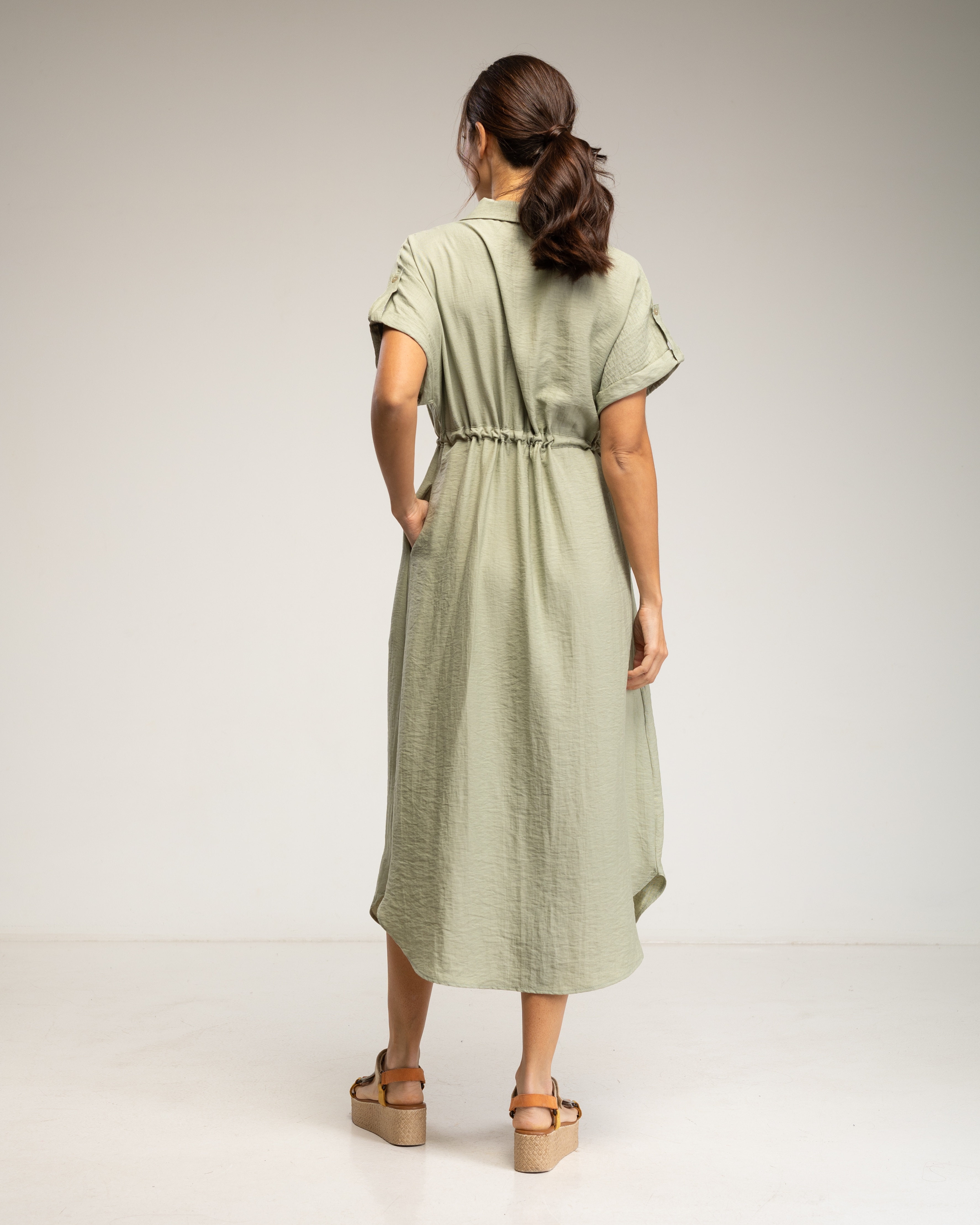 Vestido midi camisero con cintura fruncida y bolsillos - Tantra - Verde claro Verde claro-3