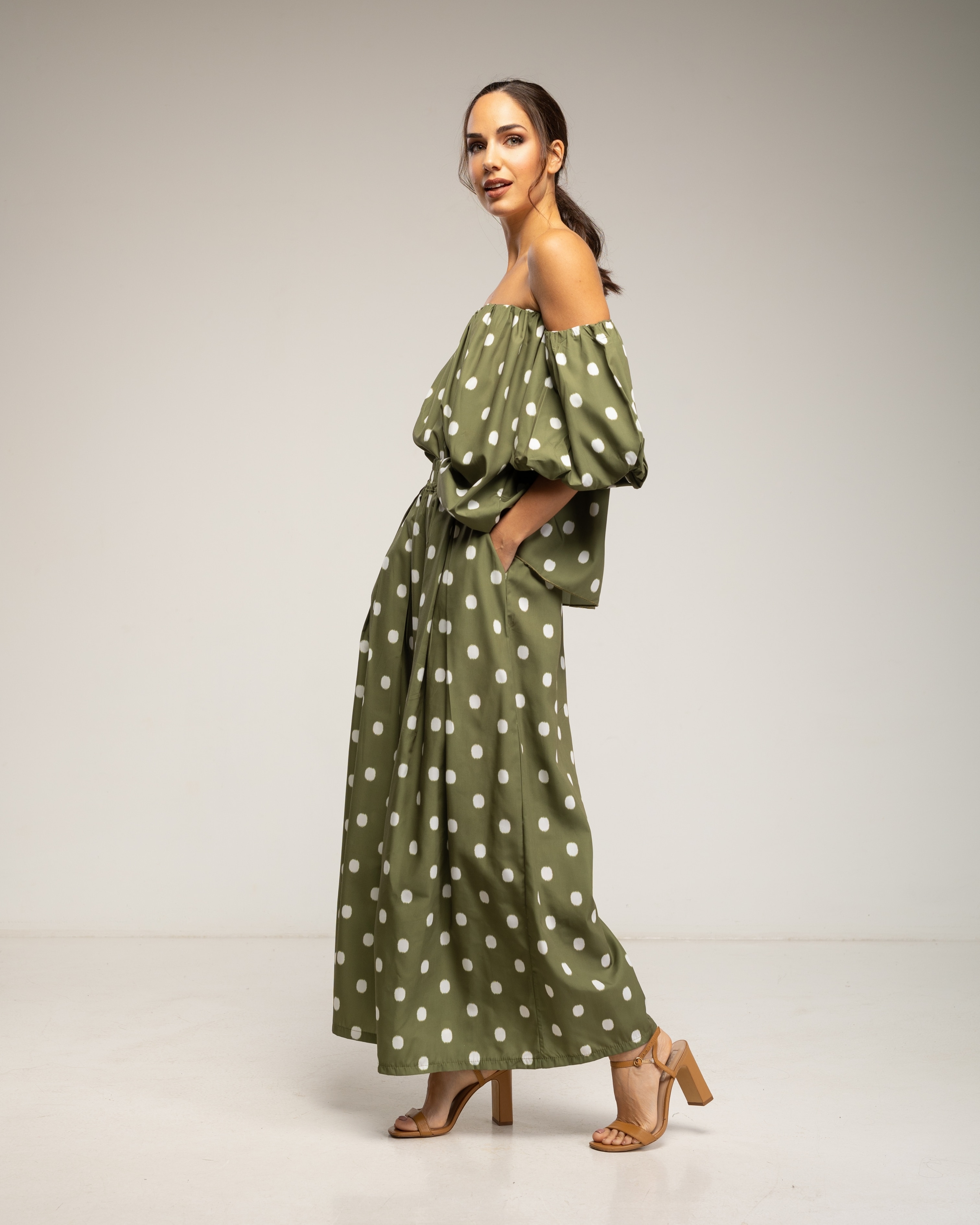 Conjunto de mujer de pantalon y top de lunares, top cuello barco elastico - Tantra - Verde militar Verde militar-2