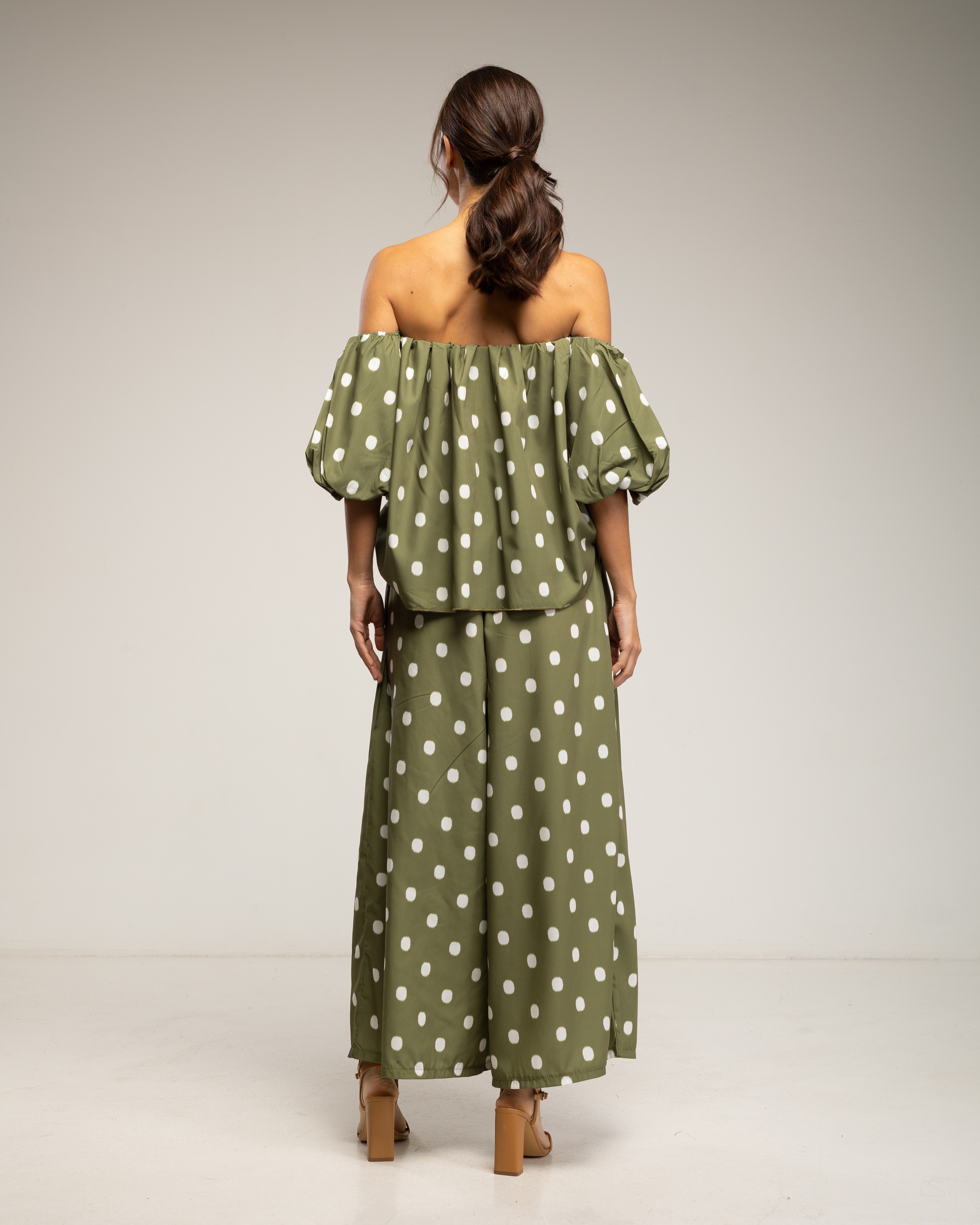 Conjunto de mujer de pantalon y top de lunares, top cuello barco elastico - Tantra - Verde militar Verde militar-3