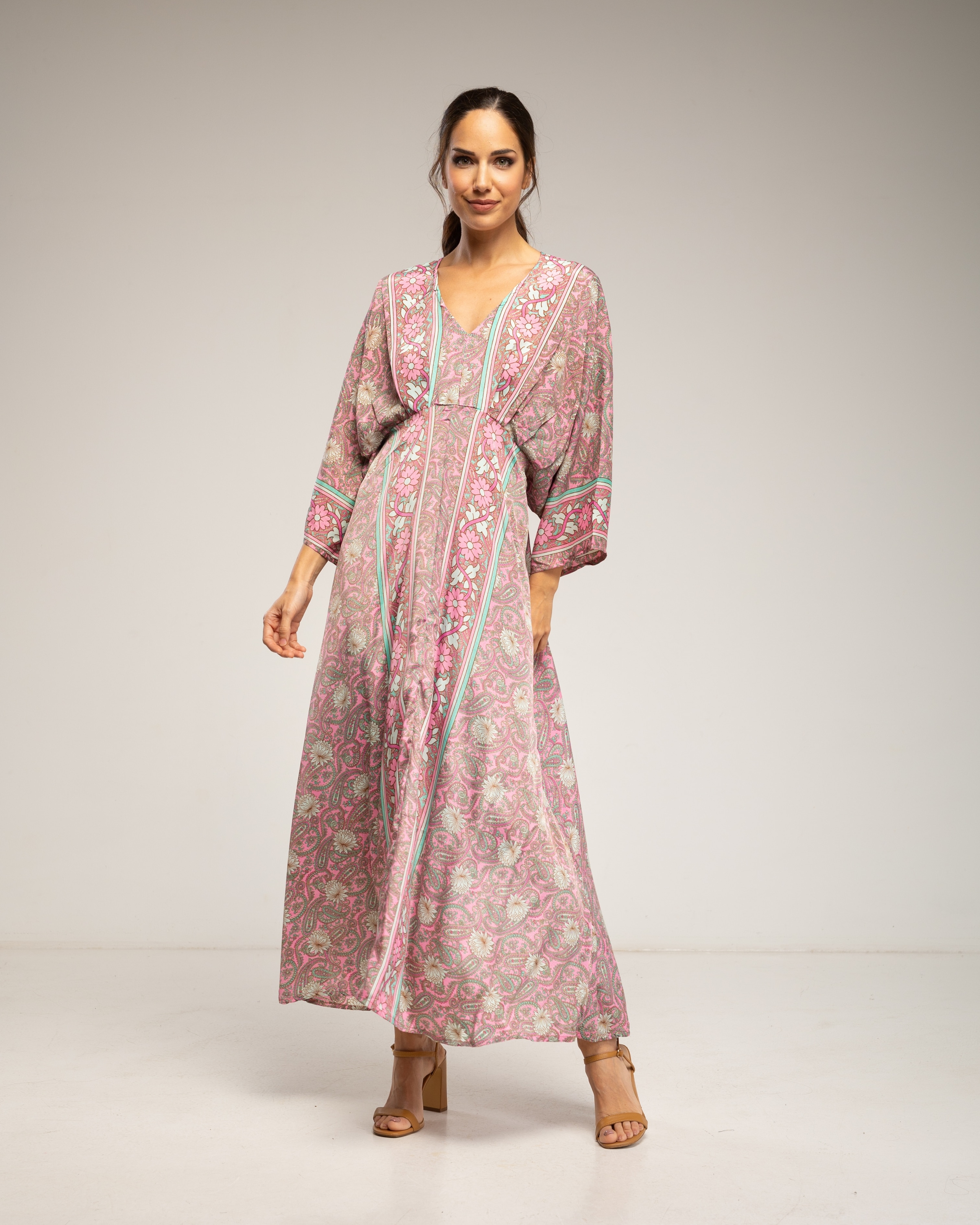 Tantra - Vestido maxi estampado con cuello pico y cintura elástica.