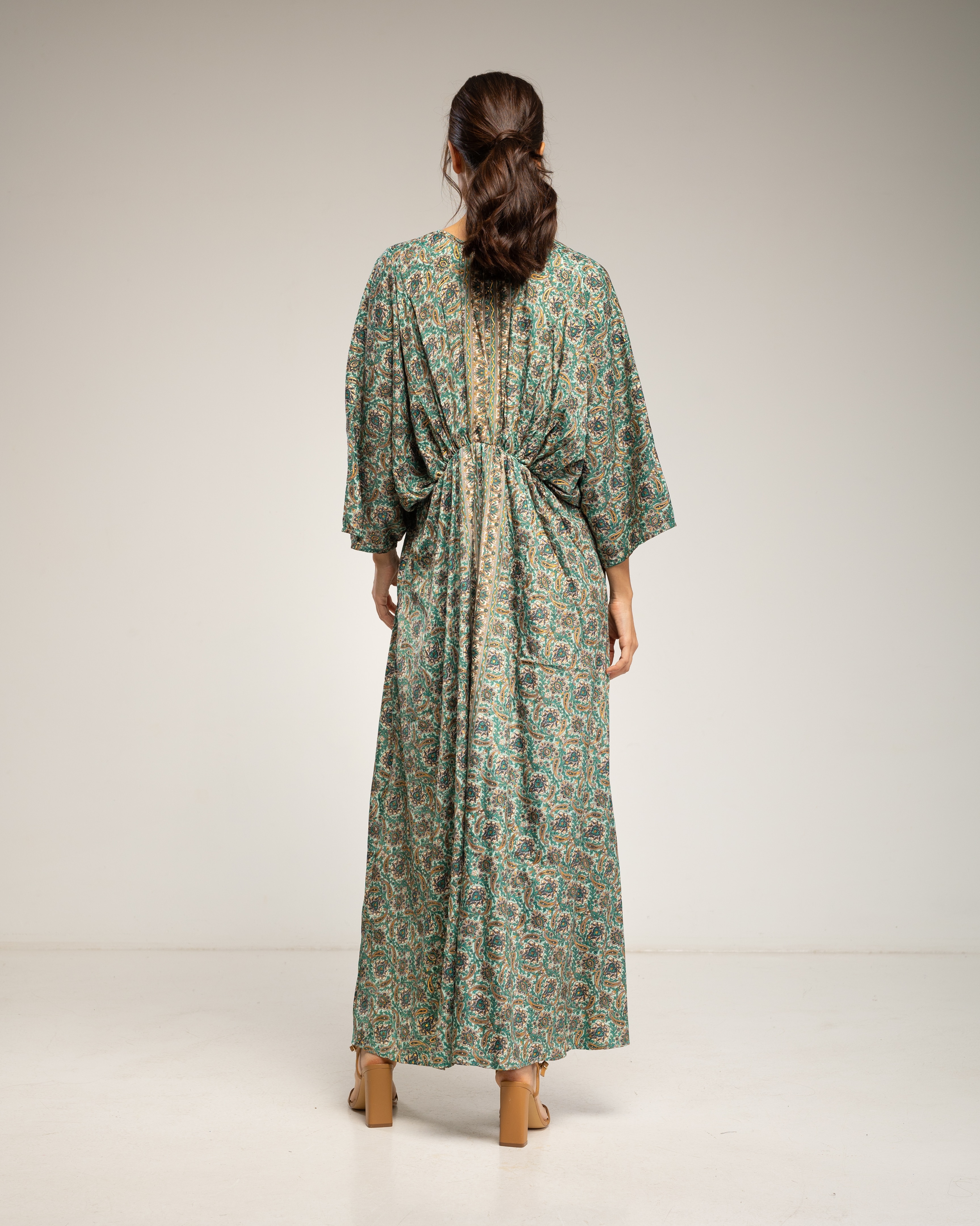 Vestido maxi estampado con cuello pico y cintura elástica - Tantra - Verde oscuro Verde oscuro-3