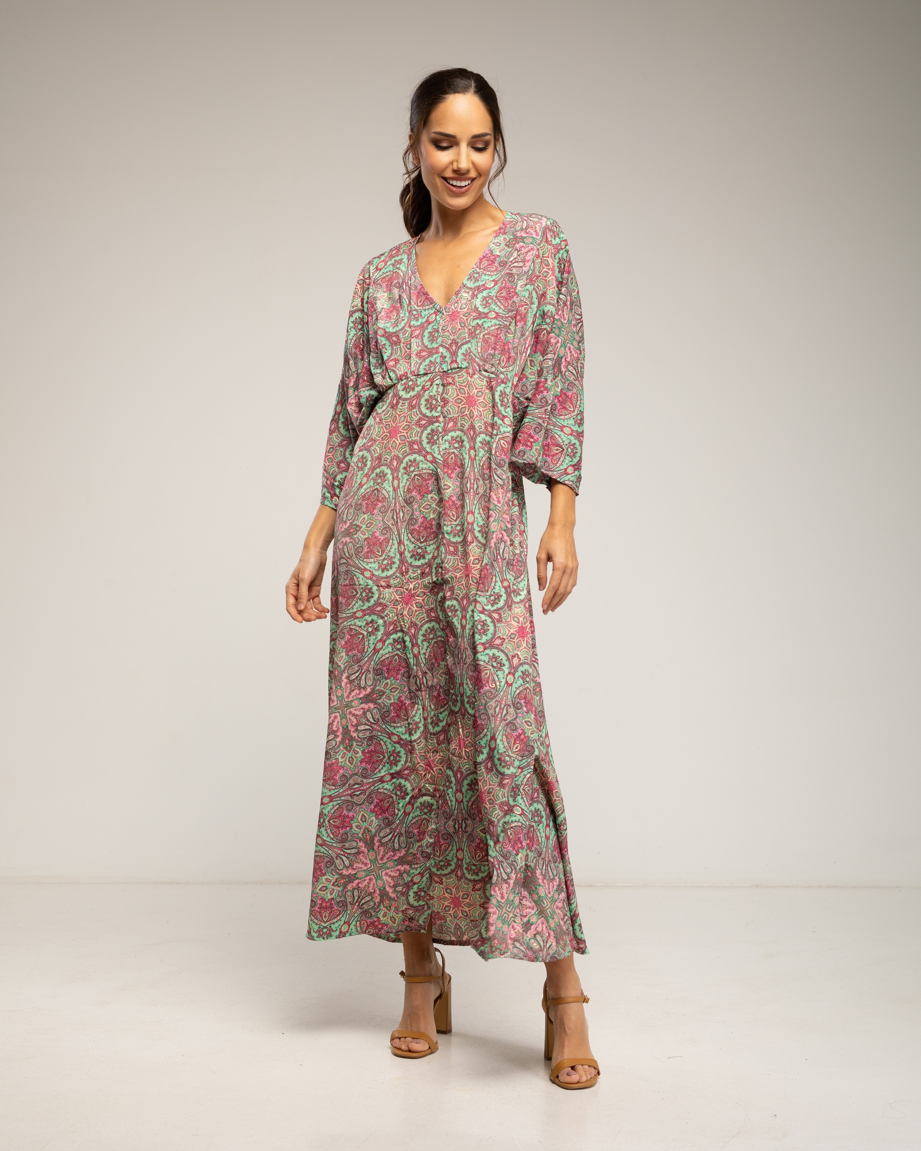 Vestido maxi estampado con cuello pico y cintura elástica - Tantra - Verde claro Verde claro-1