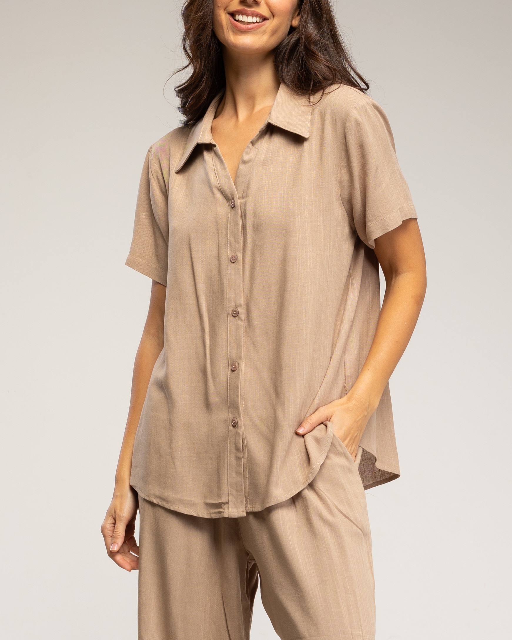 Conjunto de mujer de camisa de manga corta y pantalon elástico con bolsillos - Tantra - Camel Camel-4