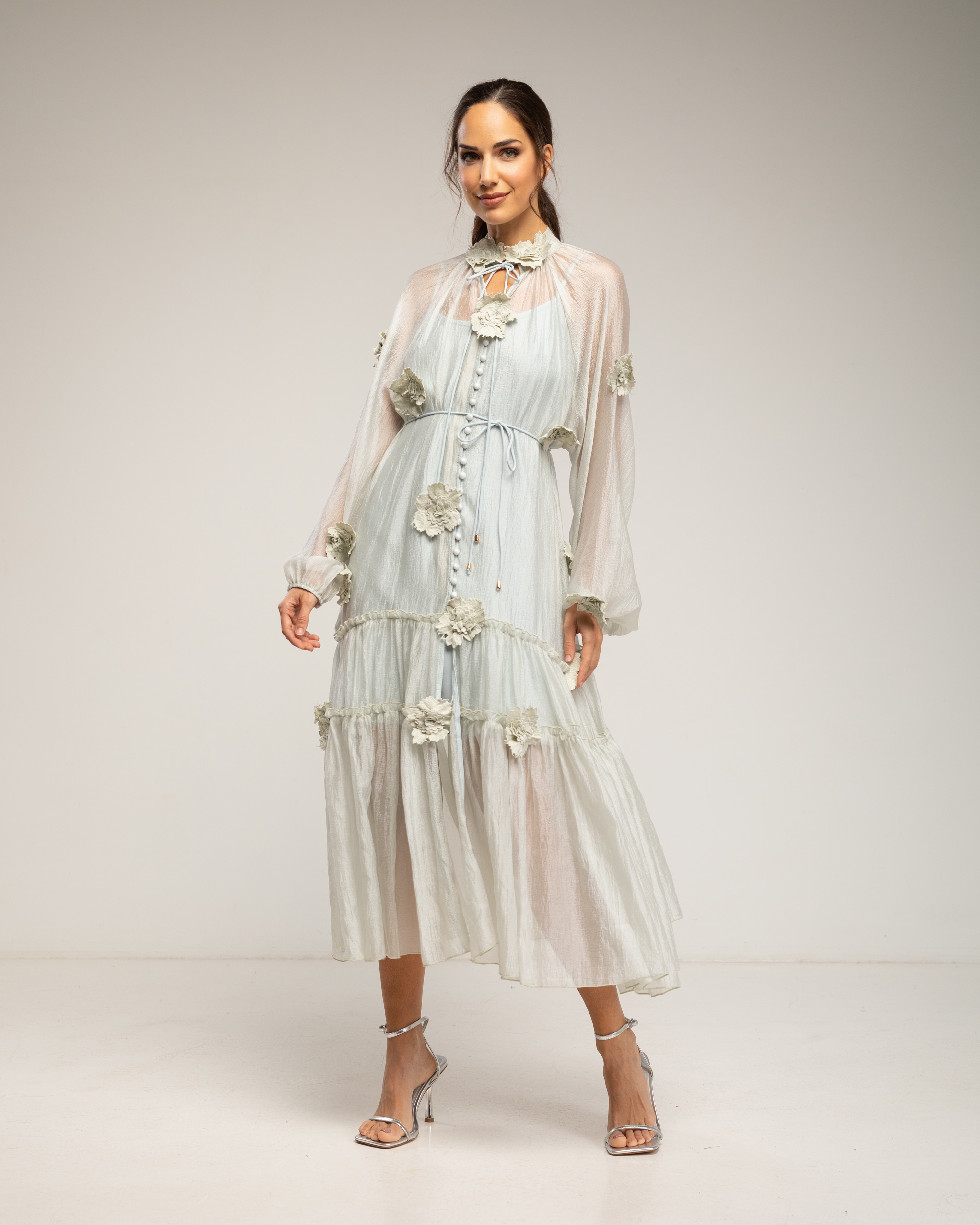 Vestido semitransparente con botones y detalle de flores y volantes - Tantra - Verde menta Verde menta-1
