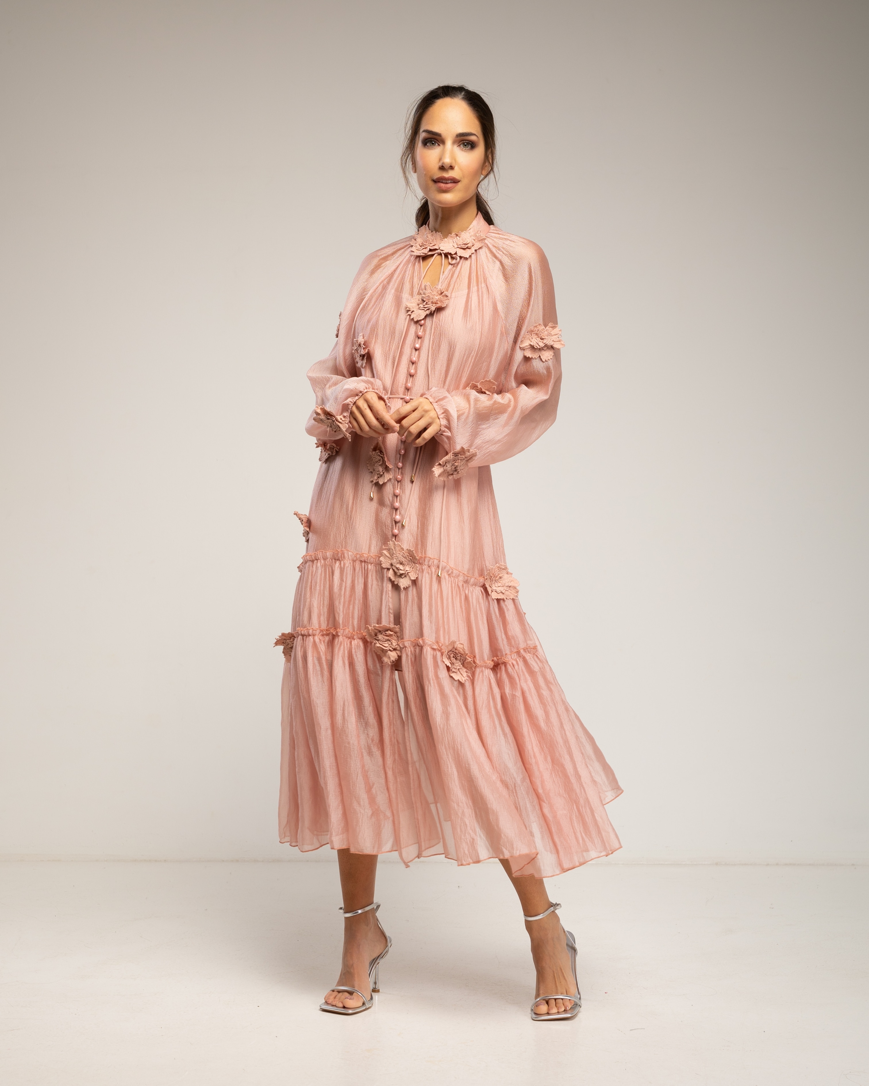 Vestido semitransparente con botones y detalle de flores y volantes - Tantra - Salmón Salmón-2