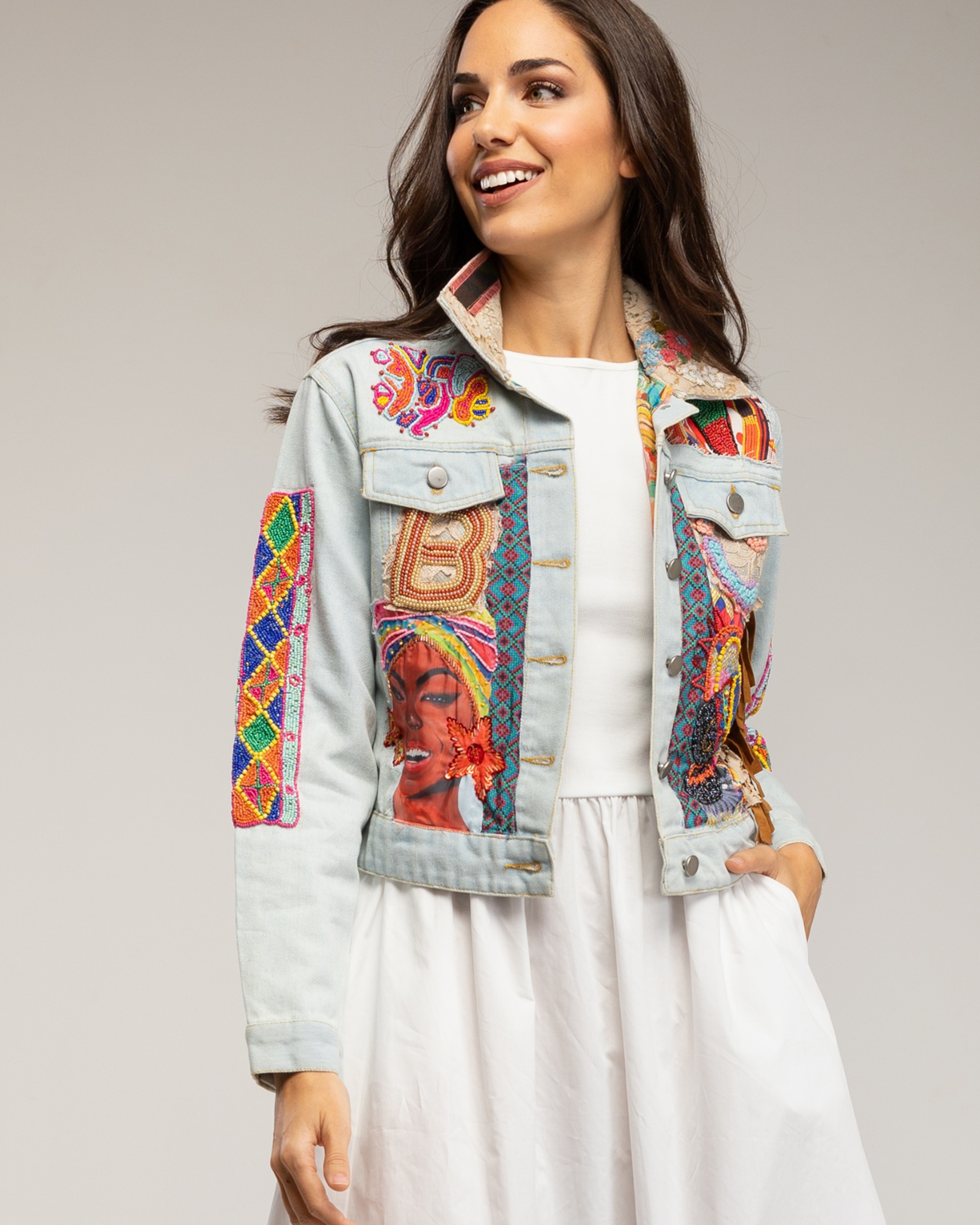 Cazadora denim de mujer con dibujo africano bordado y lentejuelas - Tantra - Azul denim Azul denim-4