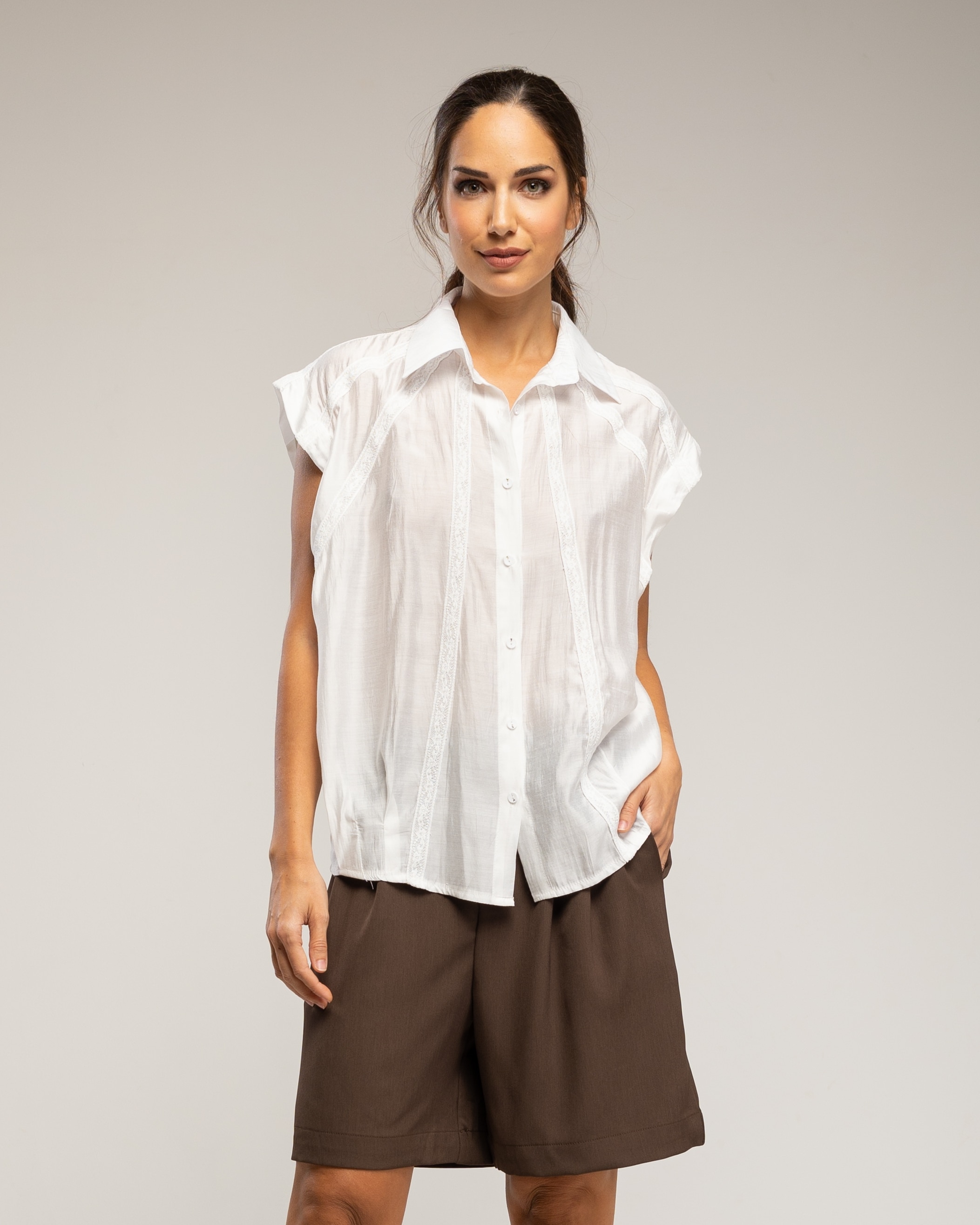 Blusa de mujer manga corta con tiras bordadas - Tantra - Crudo Crudo-3