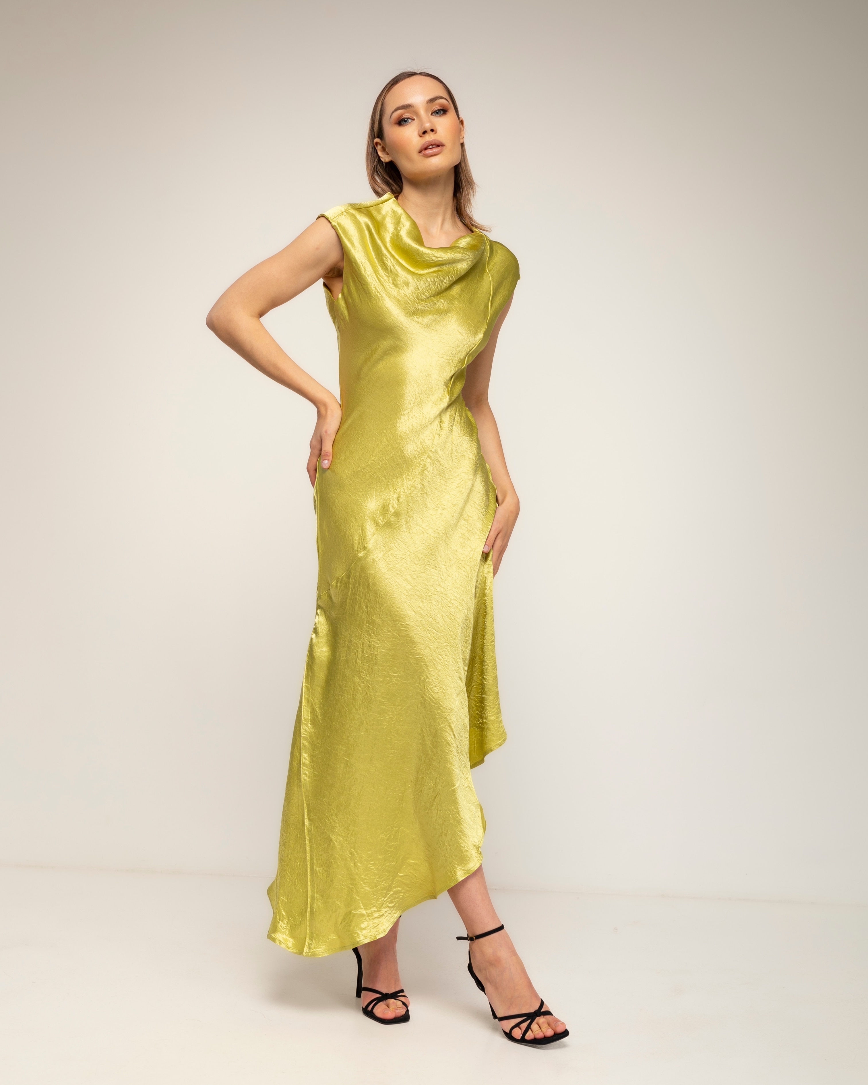 Vestido midi con textura de seda cuello barco y largo asimétrico - Tantra - Verde Verde-1