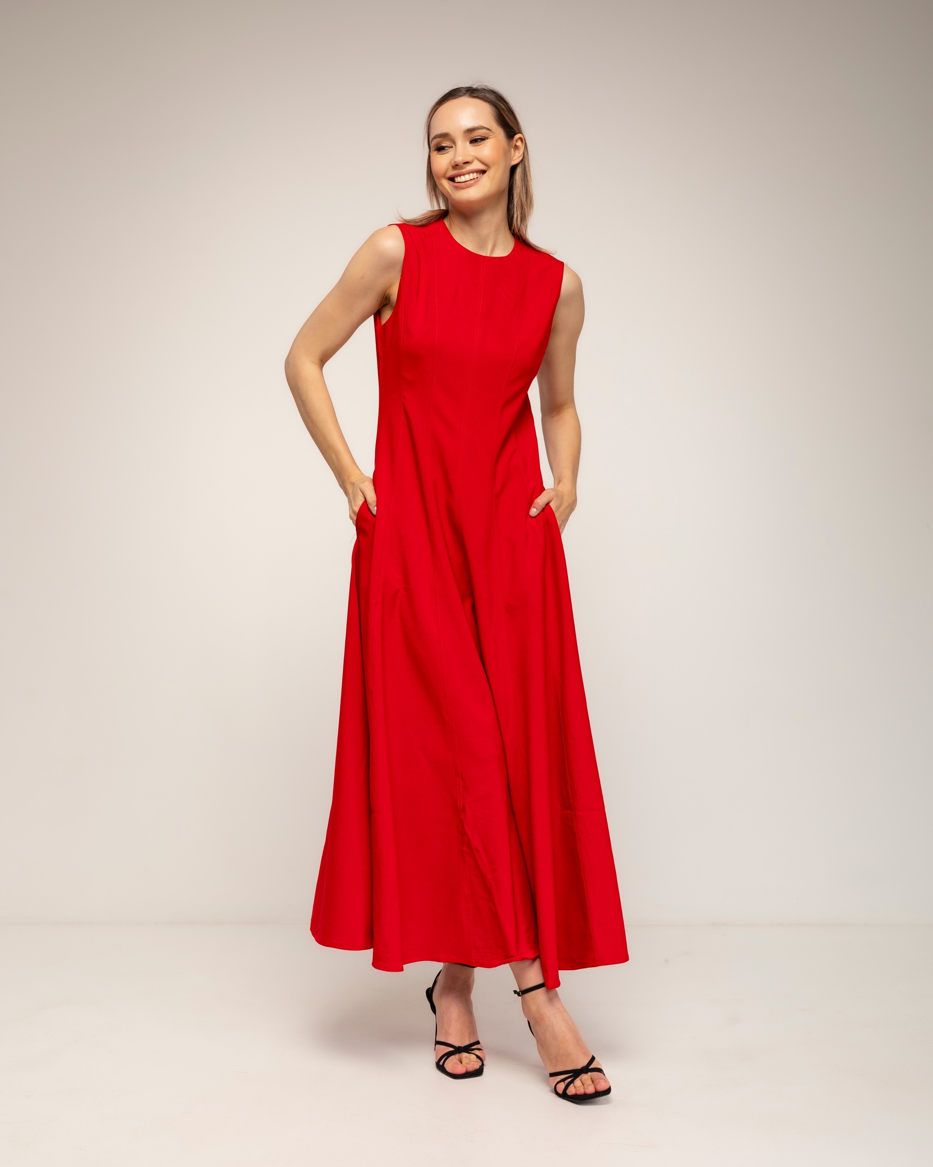 Vestido midi de corte tipo a con vuelo, con pinzas y bolsillos - Tantra - Rojo Rojo-2