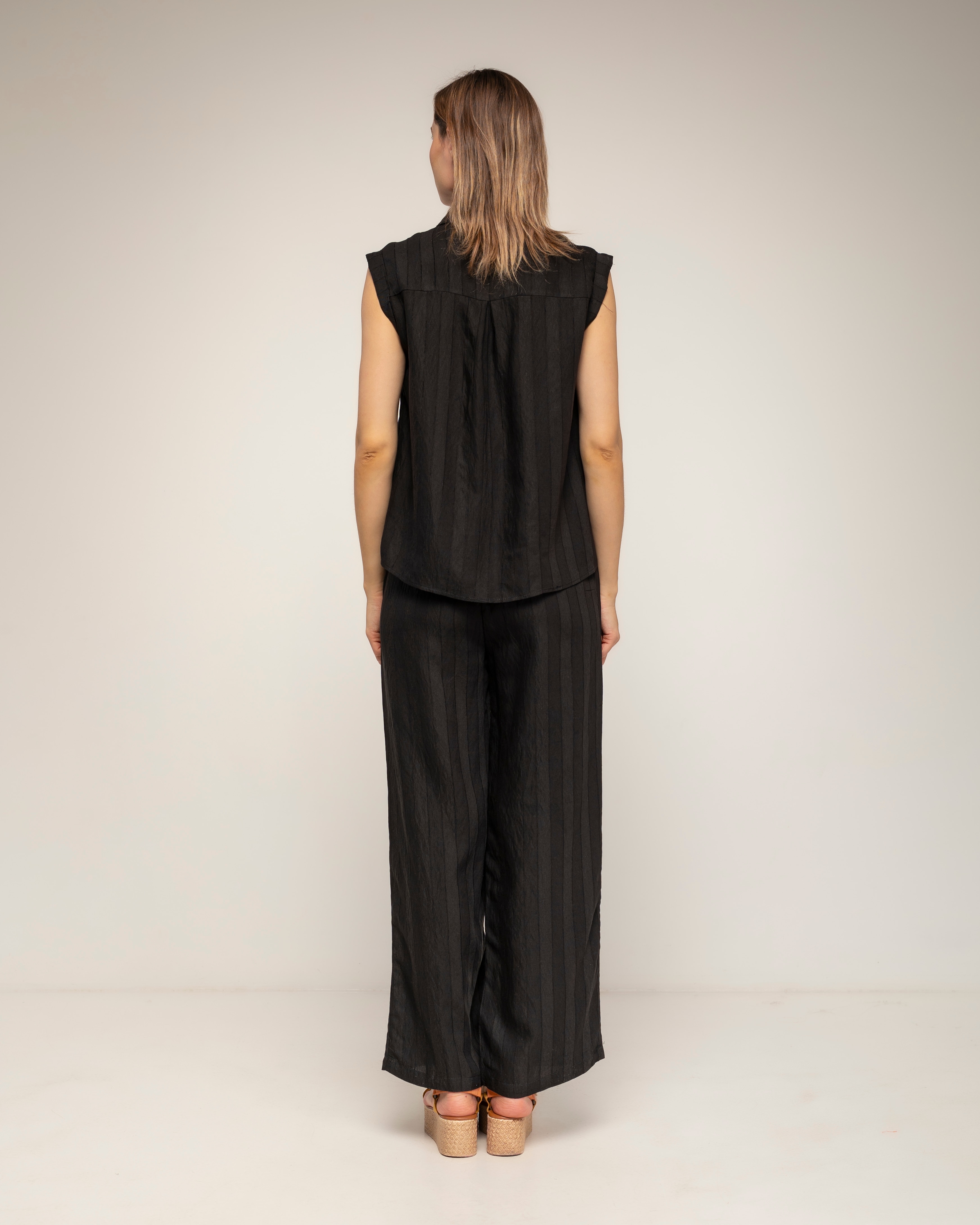 Conjunto de mujer con algodón, de camisa y pantalón con textura - Tantra - Negro Negro-2