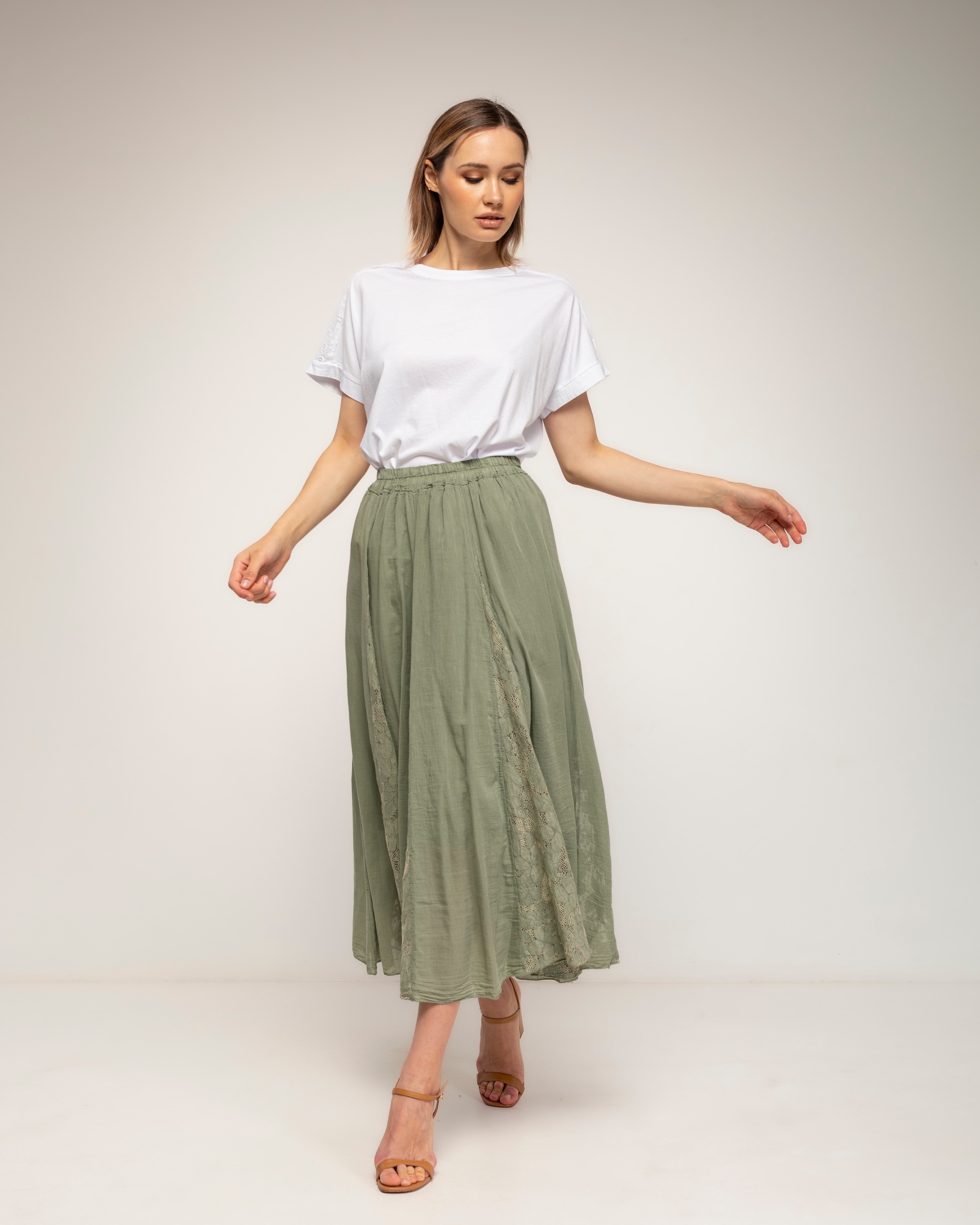 Falda 100% algodón de vuelo con detalles de encaje - Tantra - Verde militar Verde militar-1